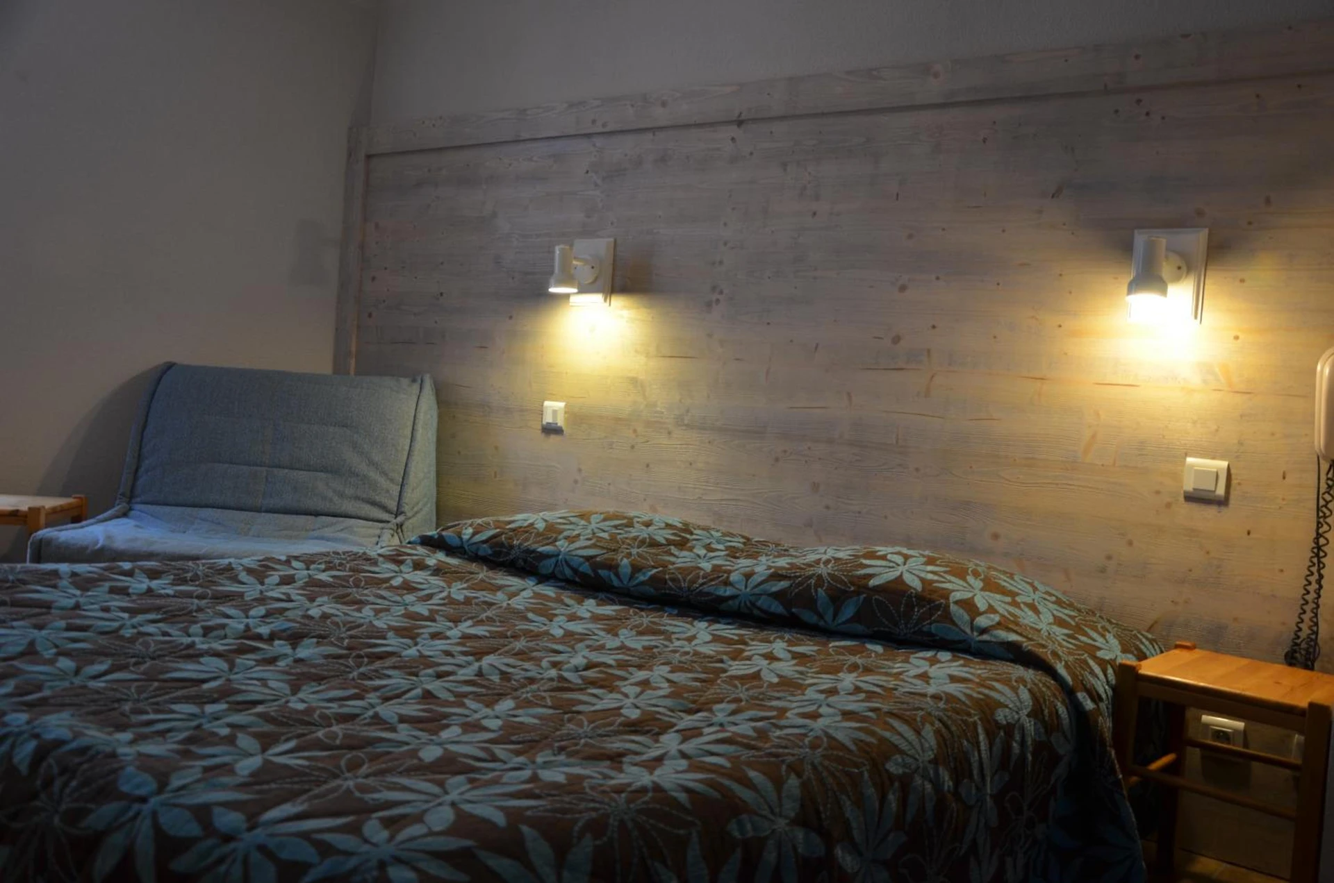 Chambre disponible pour un séminaire d'entreprise à Hotel Le Progrés Dorlotel - Le Mont-Dore