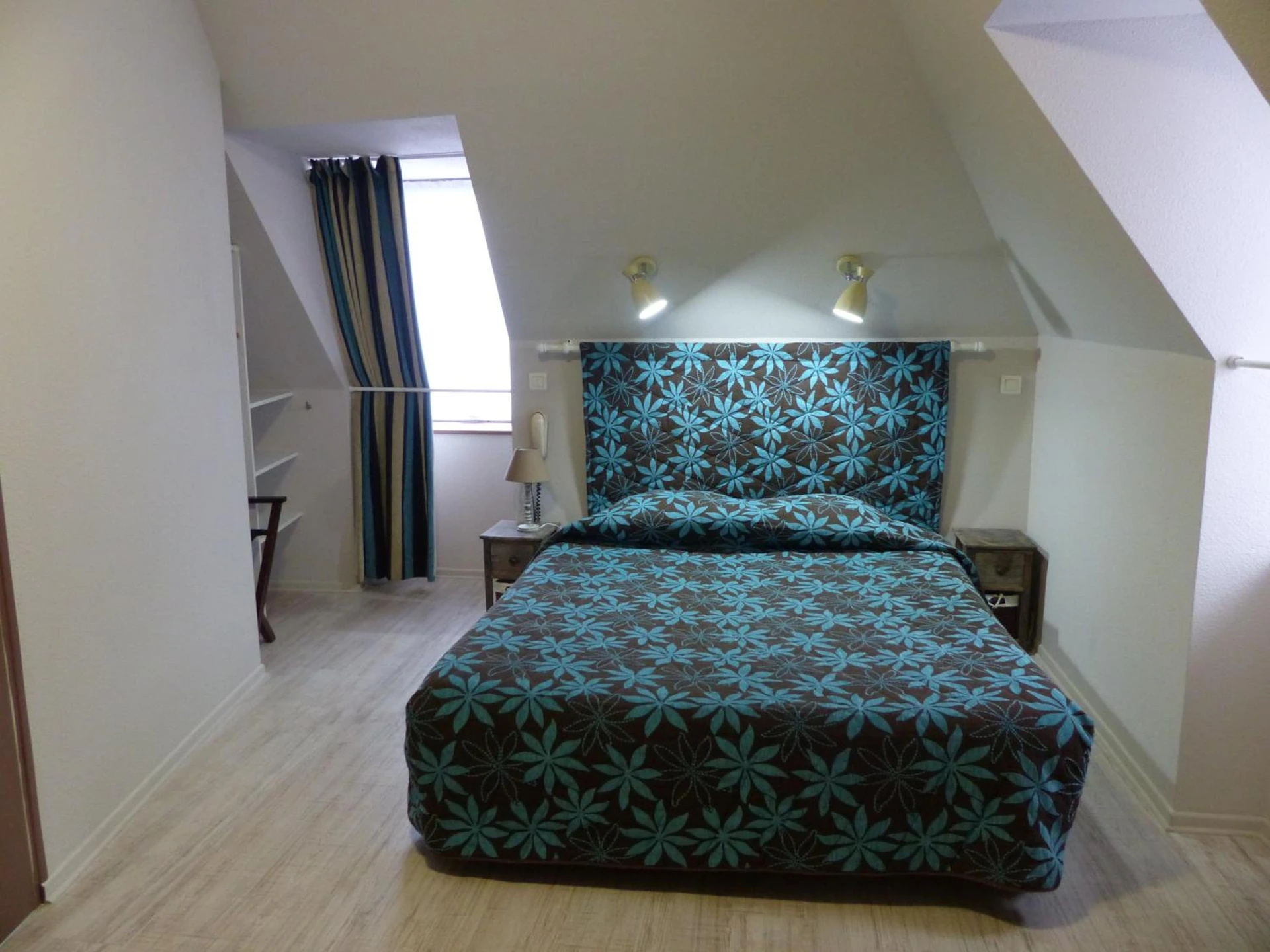 Chambre disponible pour un séminaire d'entreprise à Hotel Le Progrés Dorlotel - Le Mont-Dore