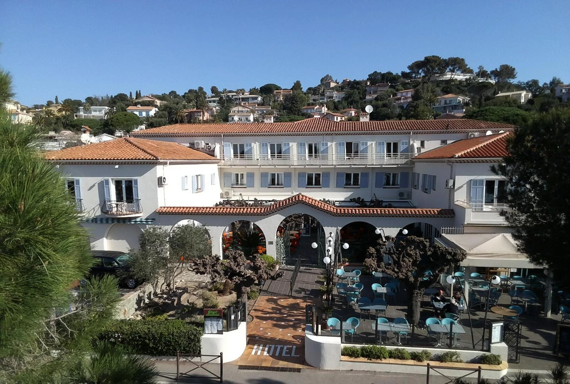 Organiser un séminaire d'entreprise : Logis Hotel Le Provencal à les-issambres