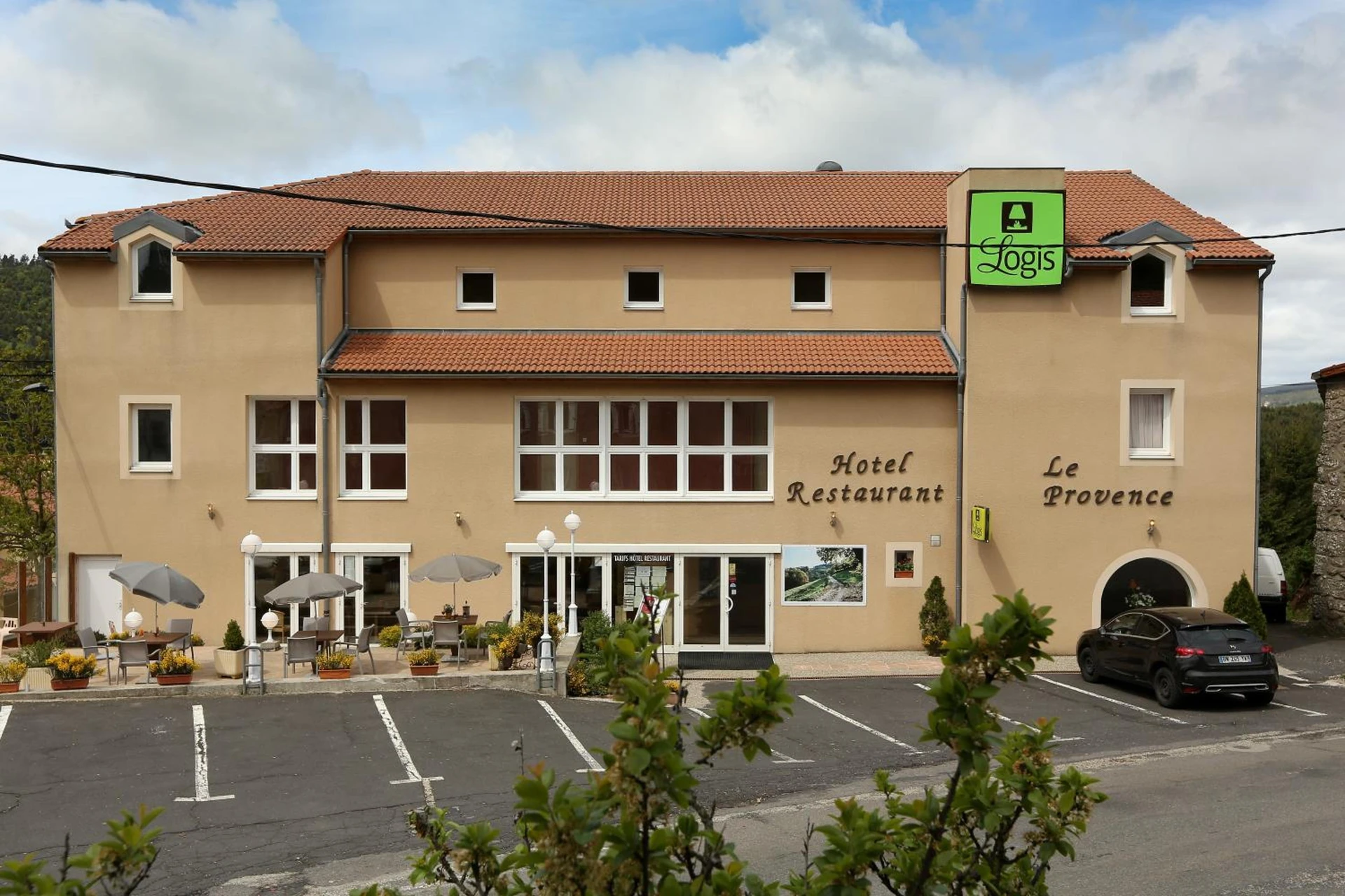Organiser un séminaire d'entreprise : Logis Hotel Spa Restaurant Le Provence à lanarce