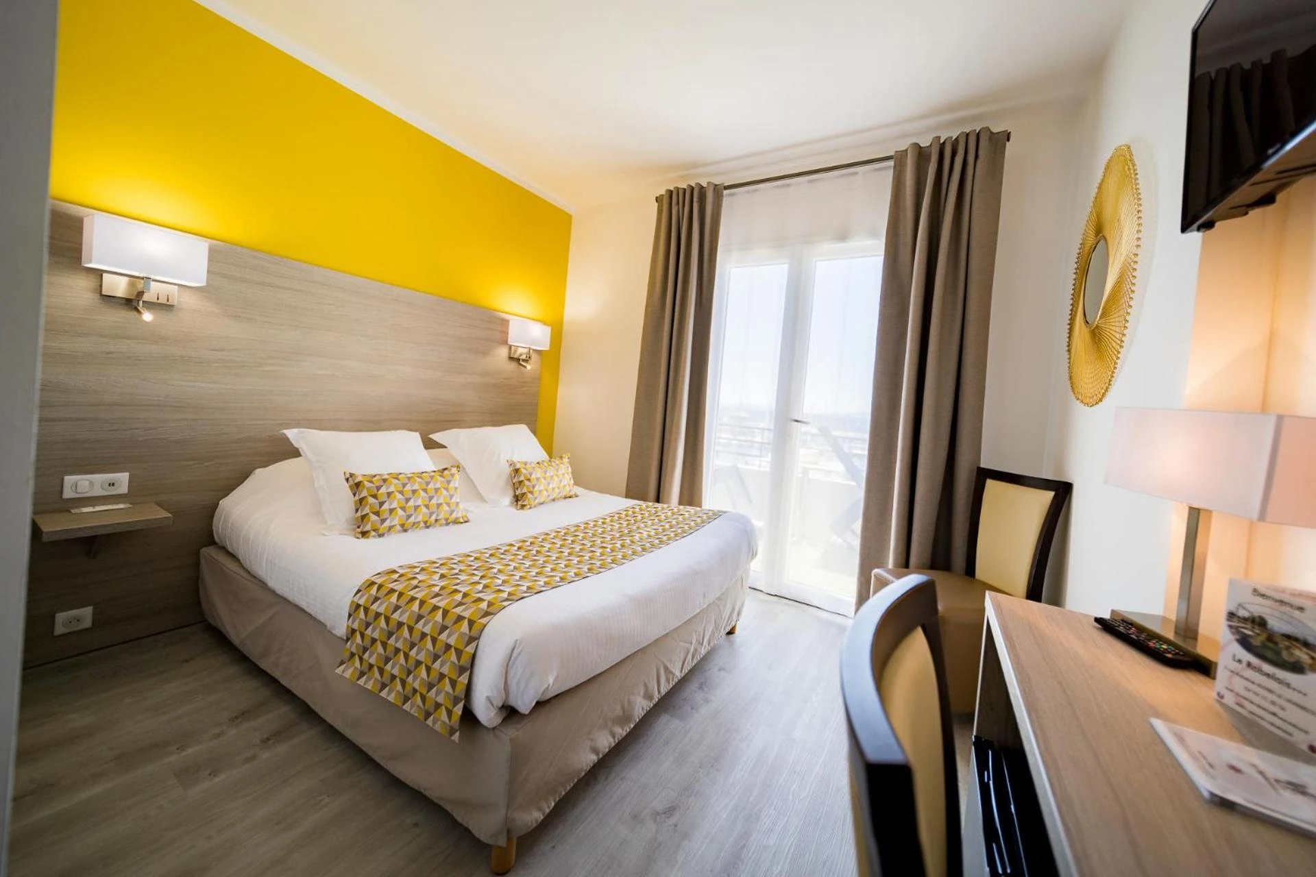 Magnifique chambre pour un séminaire d'entreprise à Hôtel Le Rabelais - Le Lavandou
