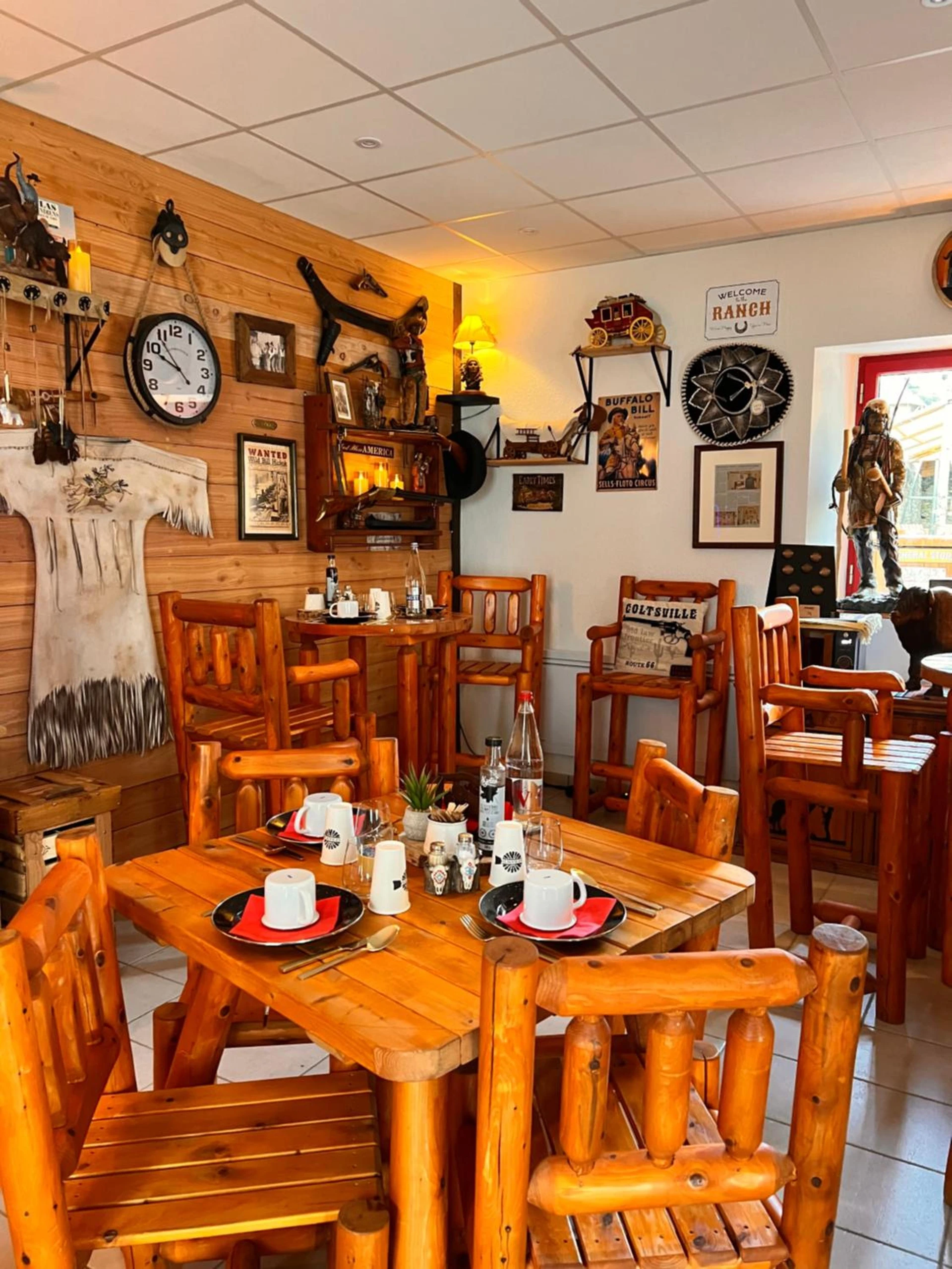 Salle de séminaire à Hotel Le Ranch - Organiser un événement professionnel à Brûlon