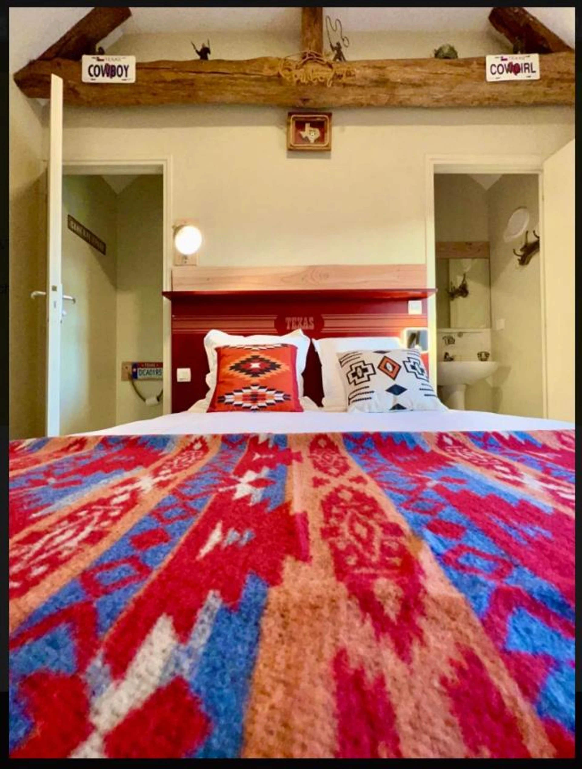 Chambre disponible pour un séminaire d'entreprise à Hotel Le Ranch - Brûlon