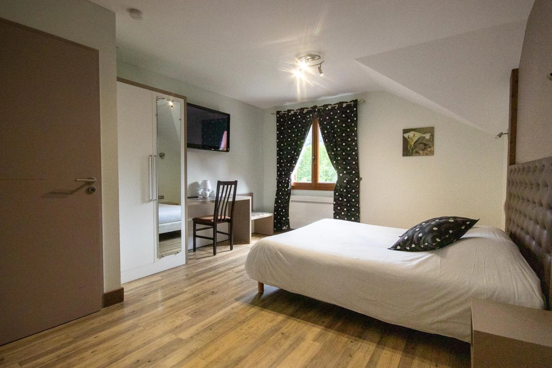 Magnifique chambre pour un séminaire d'entreprise à Hôtel Restaurant Le Régal - Saint-Dié-des-Vosges