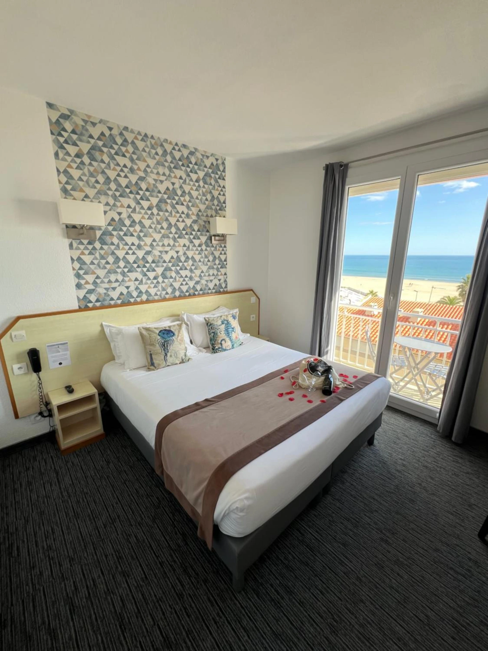 Magnifique chambre pour un séminaire d'entreprise à Le Regina Hôtel et restaurant Canet-plage - Canet-en-Roussillon