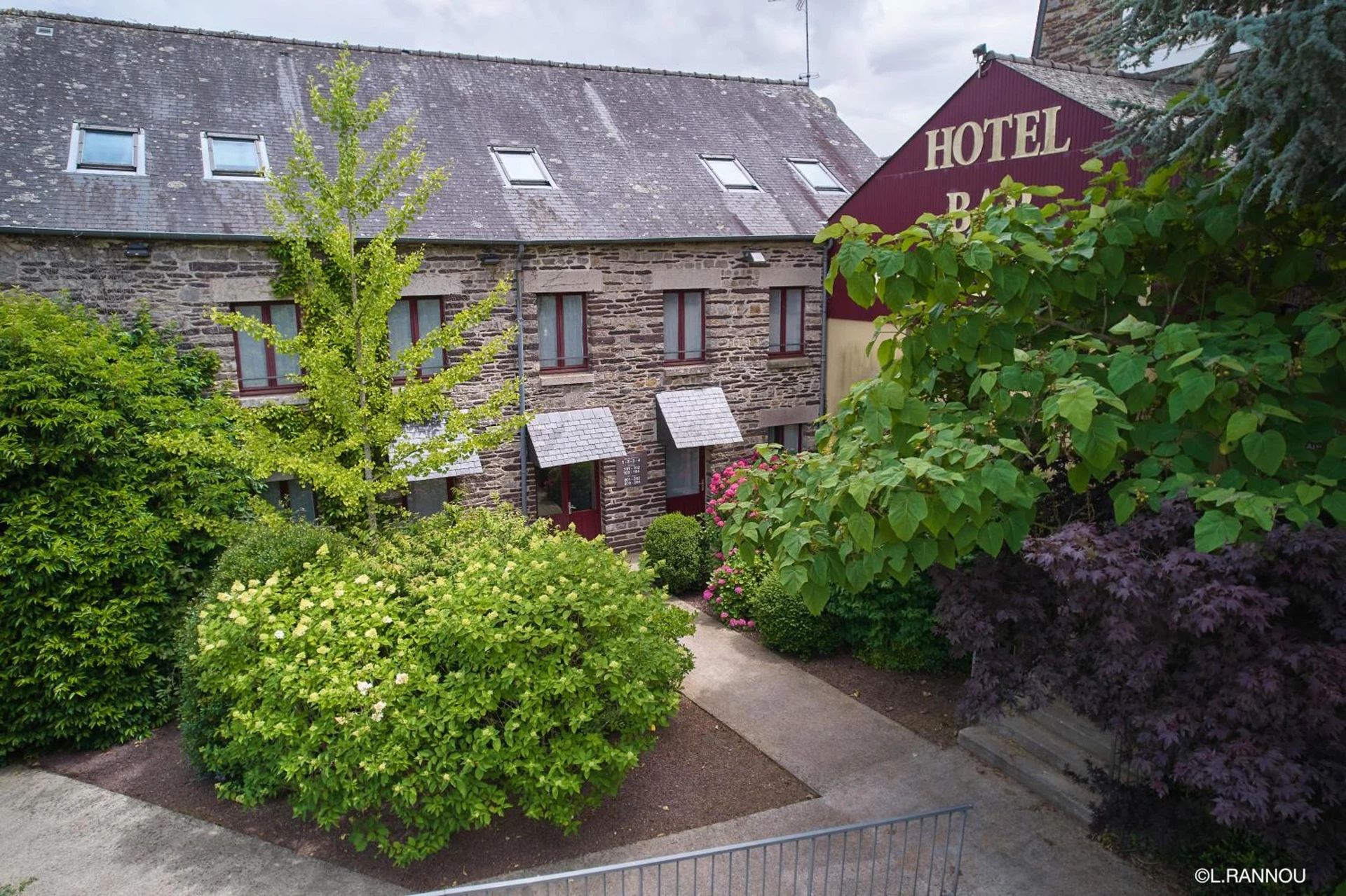 Organiser un séminaire d'entreprise : Logis Hotel, restaurant et spa Le Relais De Broceliande à paimpont