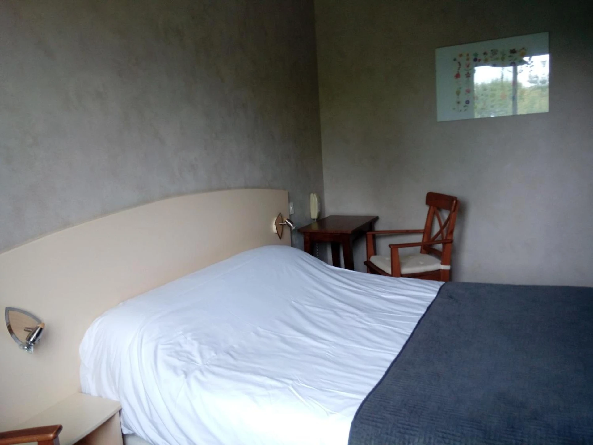 Chambre disponible pour un séminaire d'entreprise à Relais de Frejeroques - Foissac