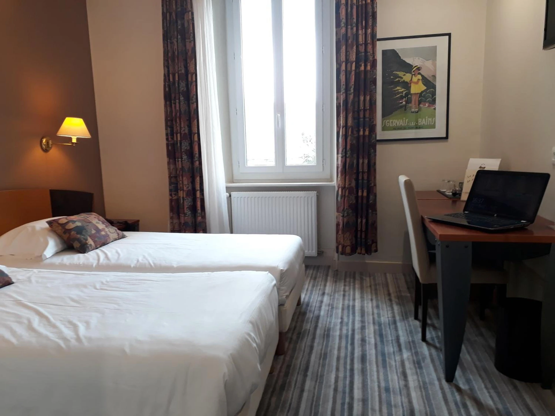 Chambre disponible pour un séminaire d'entreprise à Logis Le Relais de Fusies - Lacaune