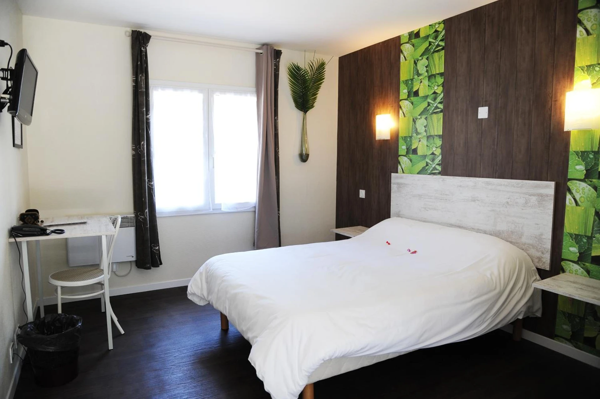 Chambre disponible pour un séminaire d'entreprise à Hôtel Restaurant Le Relais de l'Estuaire - Étauliers