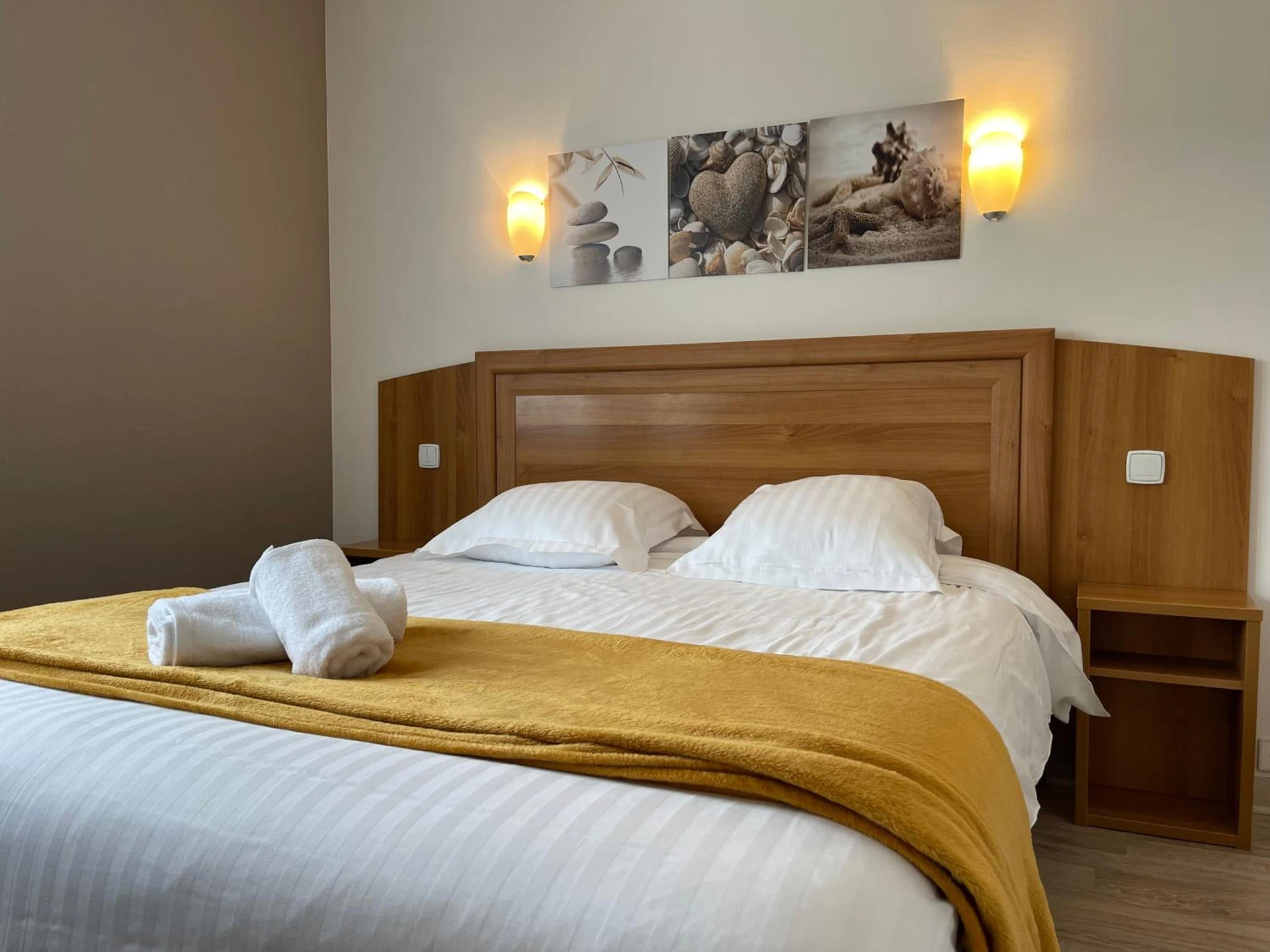 Magnifique chambre pour un séminaire d'entreprise à Le Relais De La Place - Le Faou