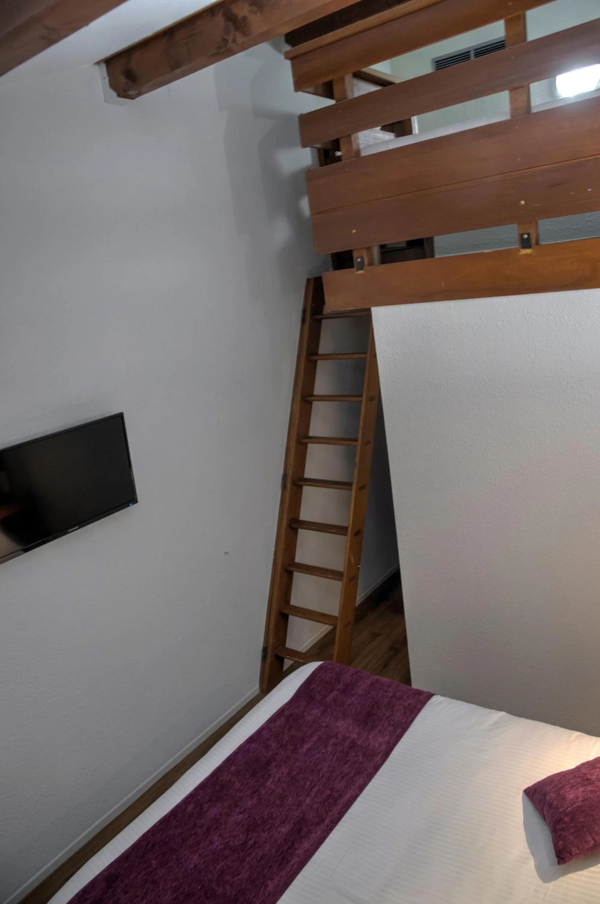 Chambre disponible pour un séminaire d'entreprise à Logis Le Relais de Sassenage - Sassenage