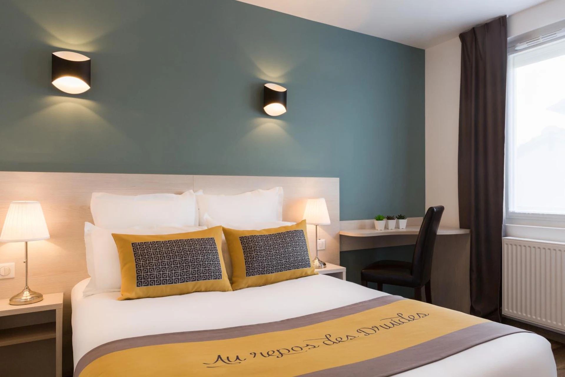 Magnifique chambre pour un séminaire d'entreprise à The Originals City, le Relais des Carnutes Brezolles Verneuil sur Avre - Brezolles