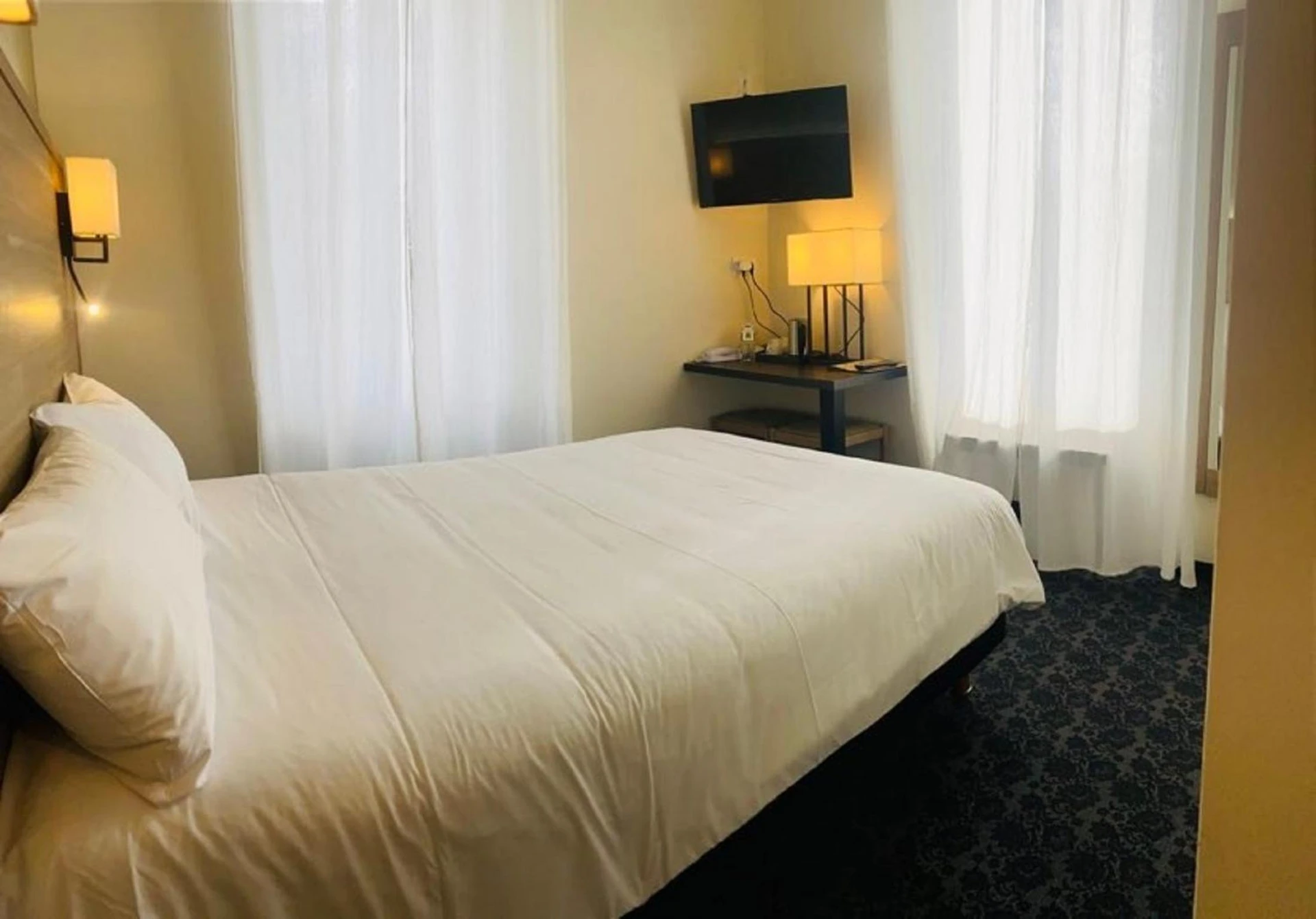 Magnifique chambre pour un séminaire d'entreprise à Hôtel Restaurant Le Relais des Gourmands - Gramat