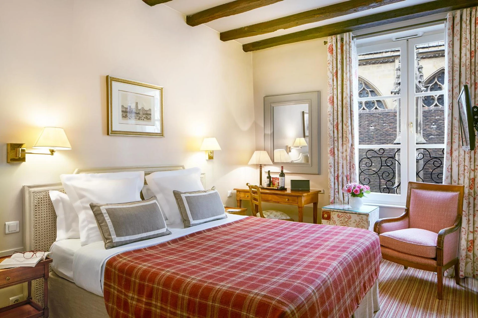 Chambre disponible pour un séminaire d'entreprise à Relais Du Louvre - Paris