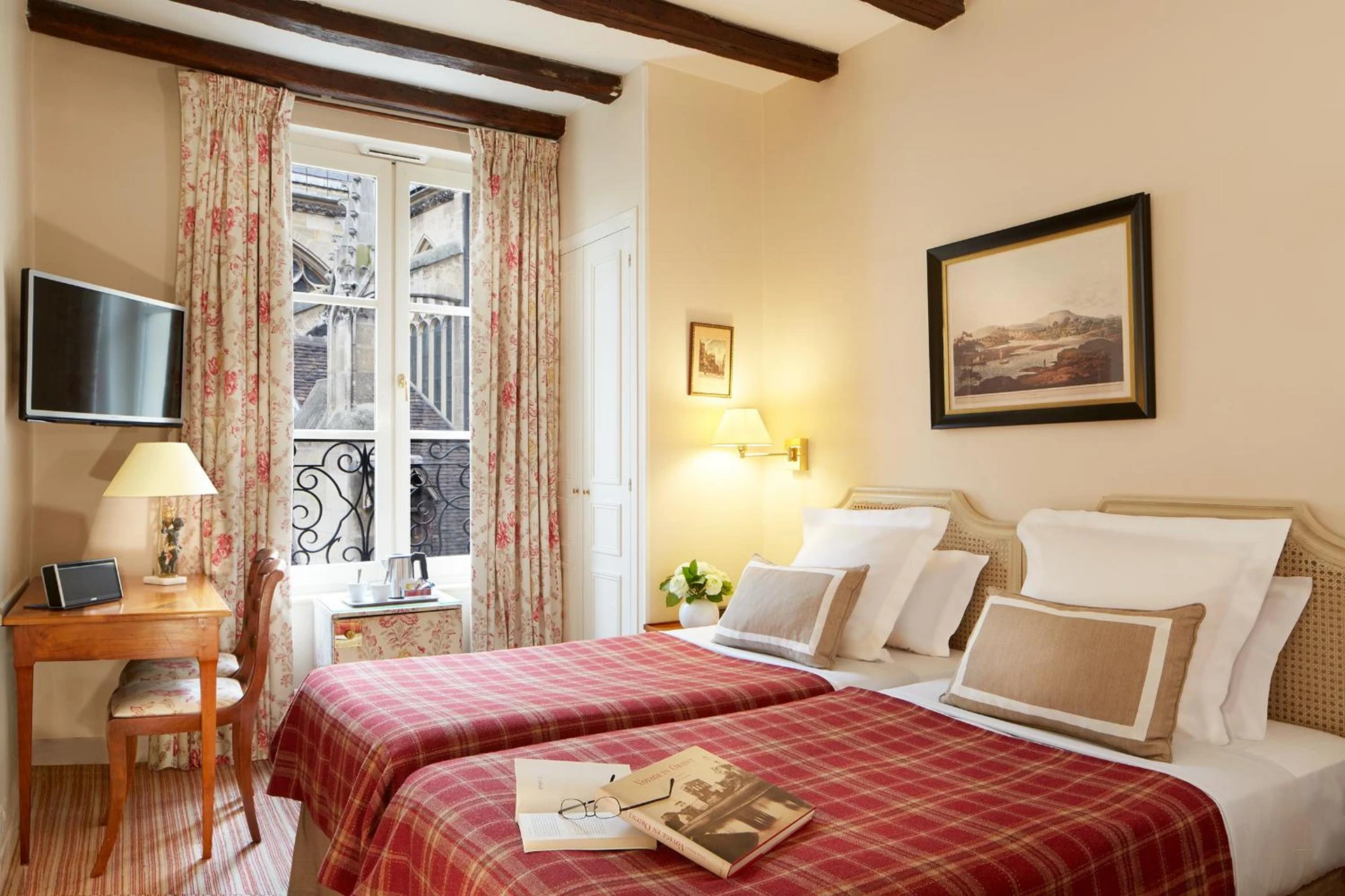 Magnifique chambre pour un séminaire d'entreprise à Relais Du Louvre - Paris