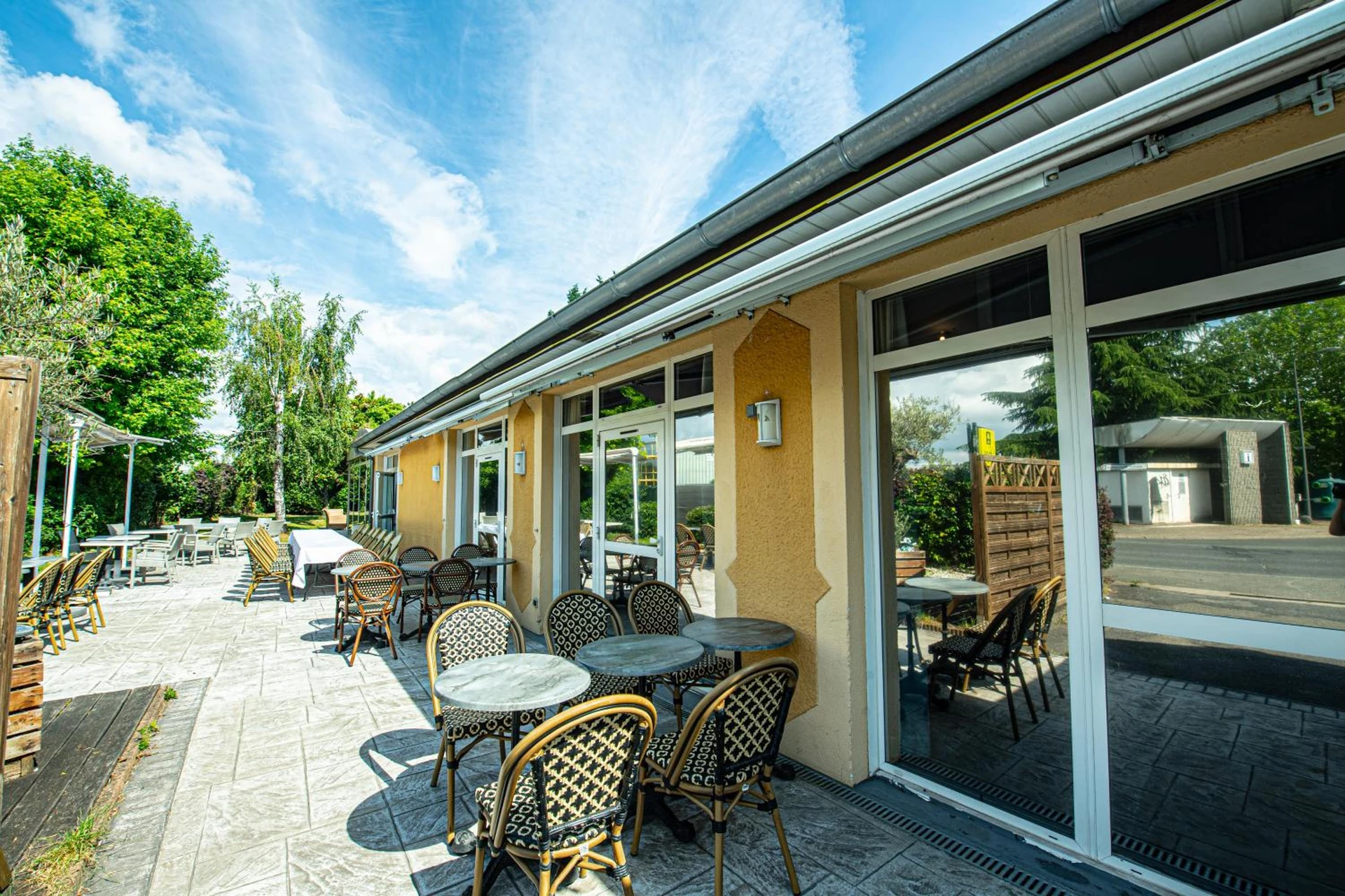 Organiser un séminaire d'entreprise : Logis Hôtel - Le Relais du Parisis à villeparisis