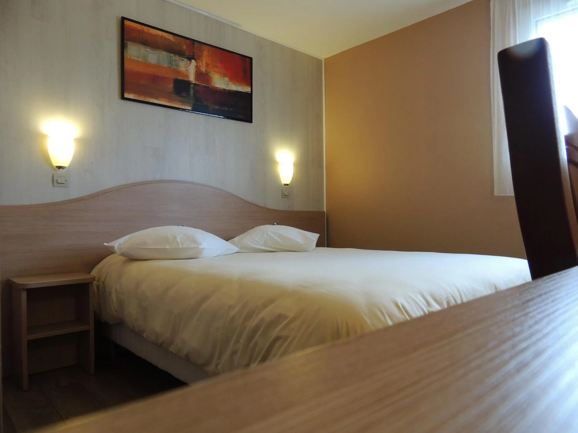 Chambre disponible pour un séminaire d'entreprise à Logis Hôtel - Le Relais du Parisis - Villeparisis