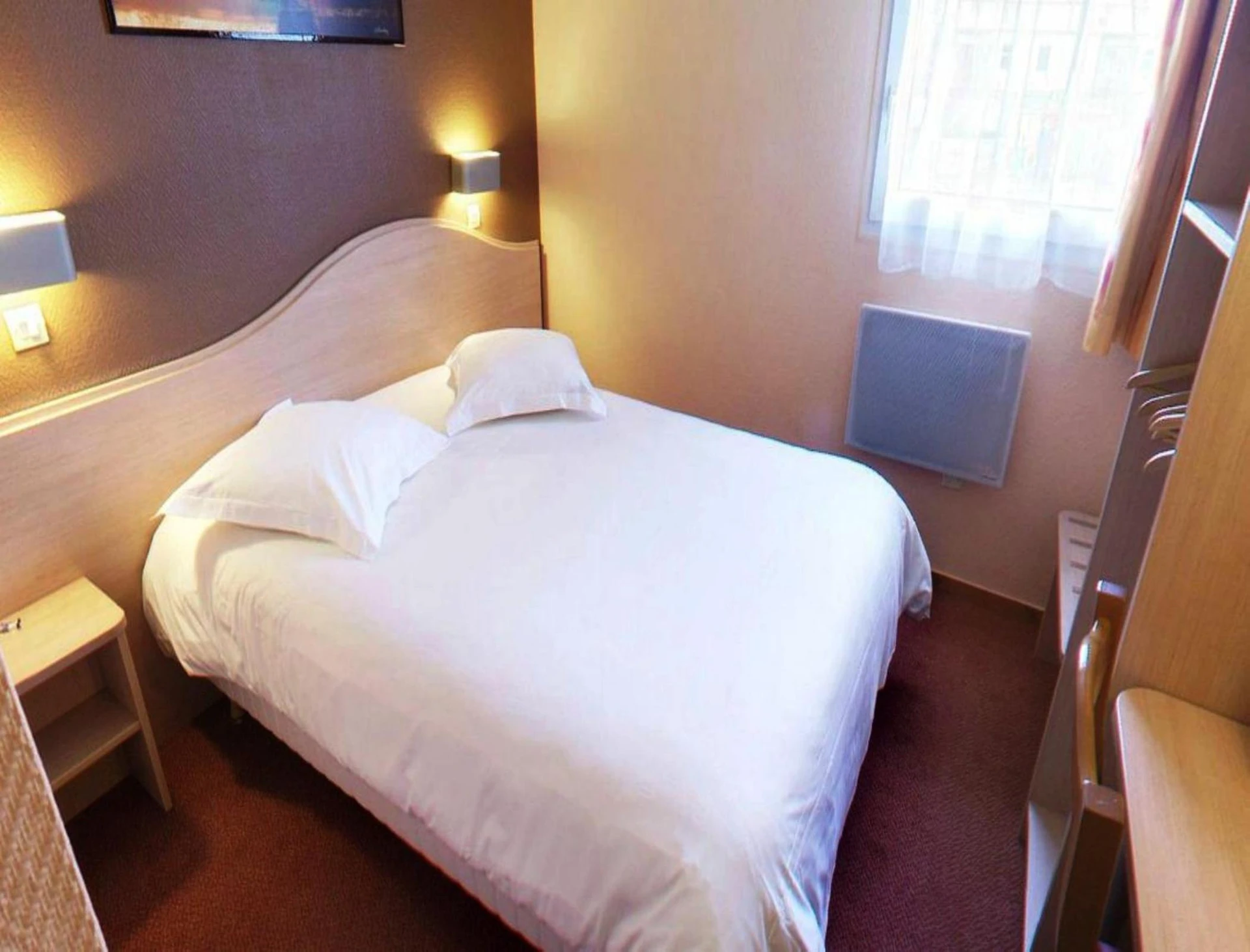 Magnifique chambre pour un séminaire d'entreprise à Logis Hôtel - Le Relais du Parisis - Villeparisis