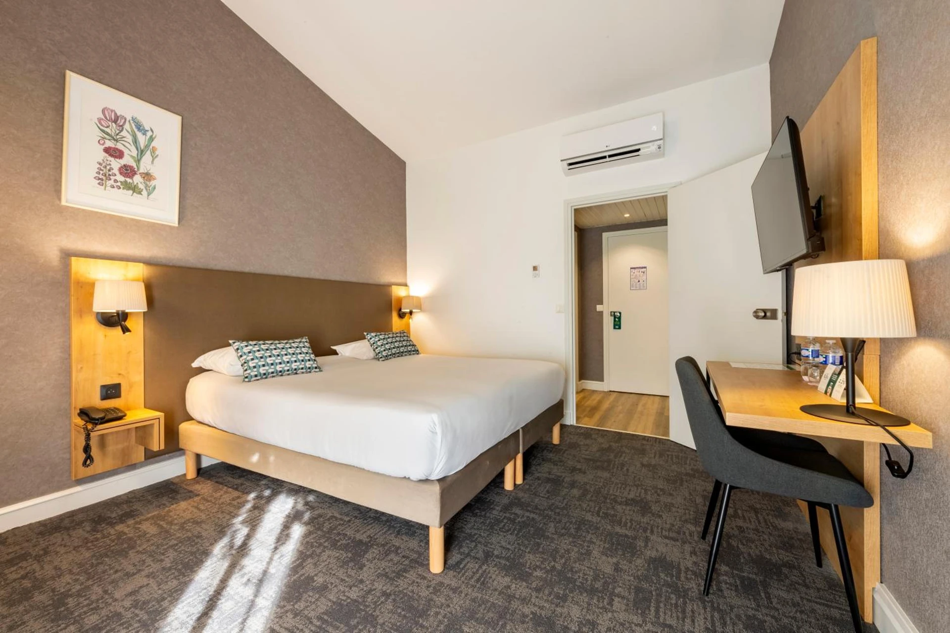 Chambre disponible pour un séminaire d'entreprise à Logis Le Relais Fleuri - Sauvigny-le-Bois