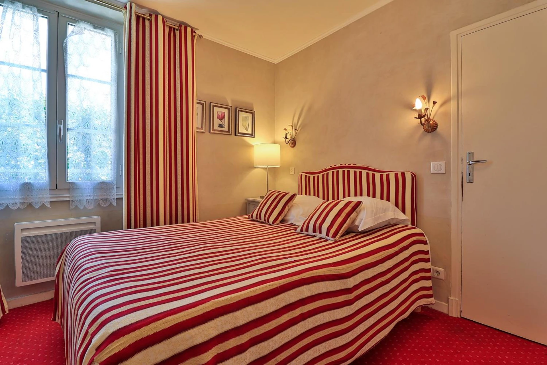 Chambre disponible pour un séminaire d'entreprise à Logis Le Relais Imperial - Saint-Vallier-de-Thiey