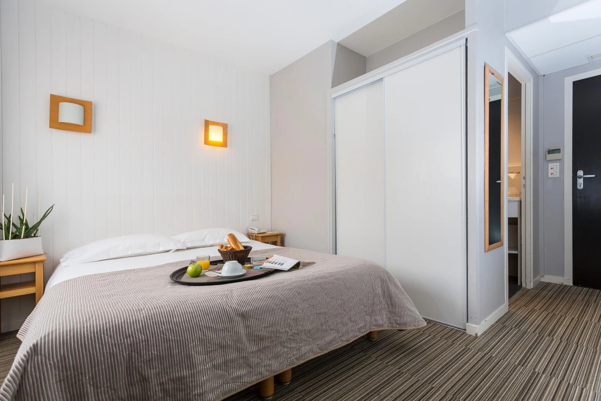 Magnifique chambre pour un séminaire d'entreprise à Logis Hôtel Le Relais - Biscarrosse