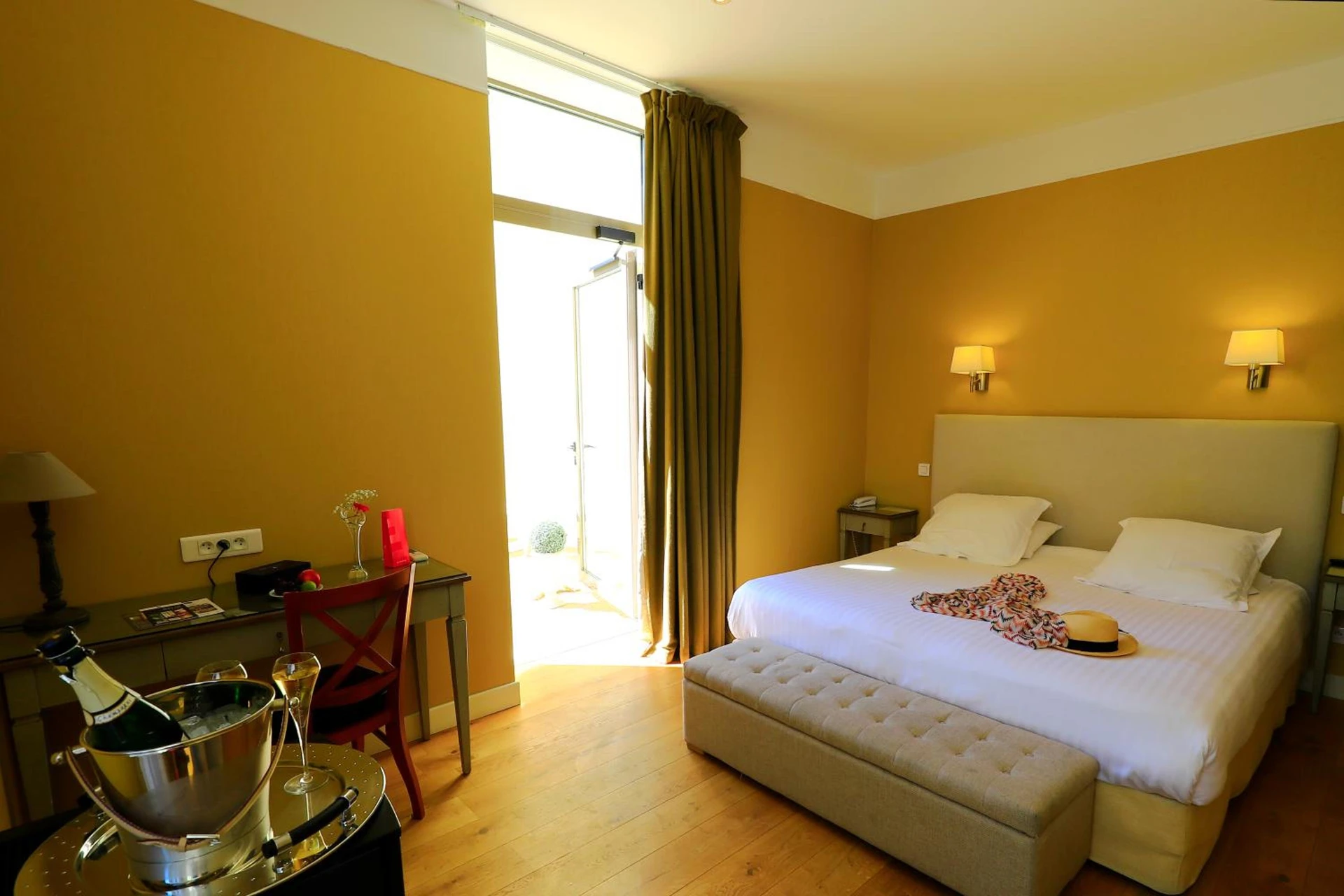 Chambre disponible pour un séminaire d'entreprise à Hotel Le Renoir - Sarlat-la-Canéda