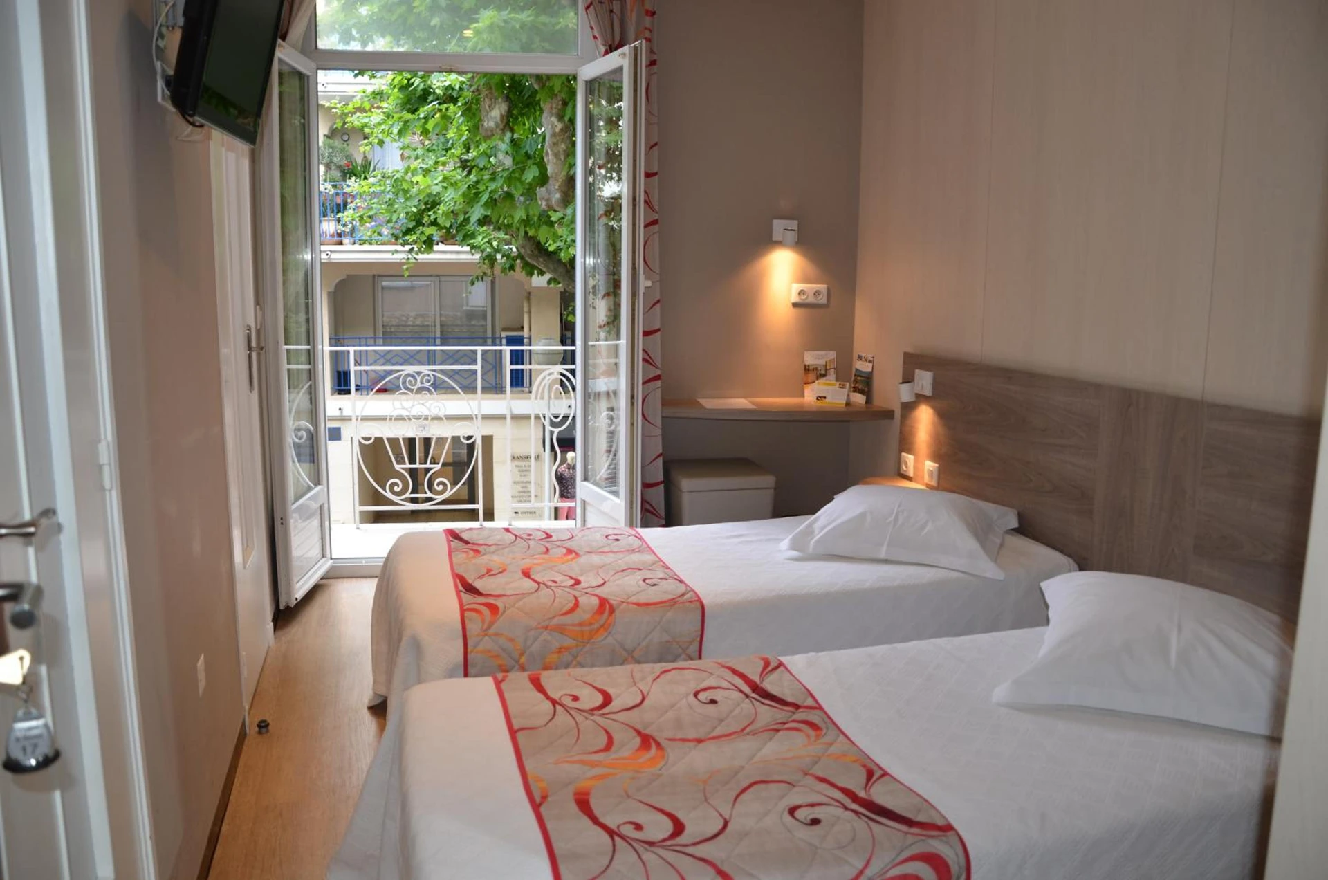 Chambre disponible pour un séminaire d'entreprise à Hotel Le Revest - Sainte-Maxime