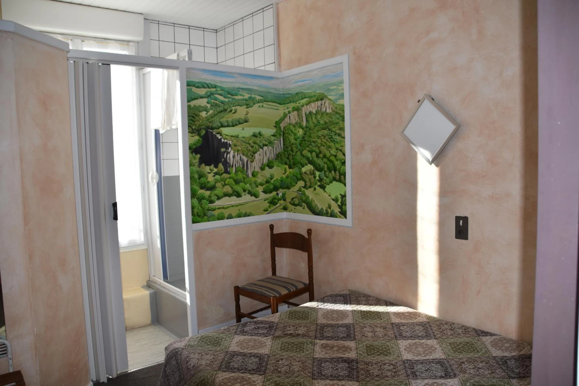 Chambre disponible pour un séminaire d'entreprise à Le Rider - Bort-les-Orgues