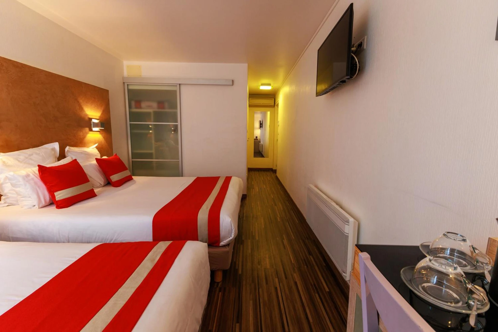 Chambre disponible pour un séminaire d'entreprise à Logis Hôtel Le Rochelois - La Rochelle