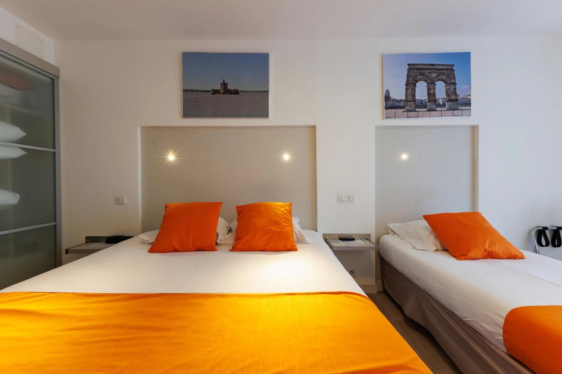 Magnifique chambre pour un séminaire d'entreprise à Logis Hôtel Le Rochelois - La Rochelle