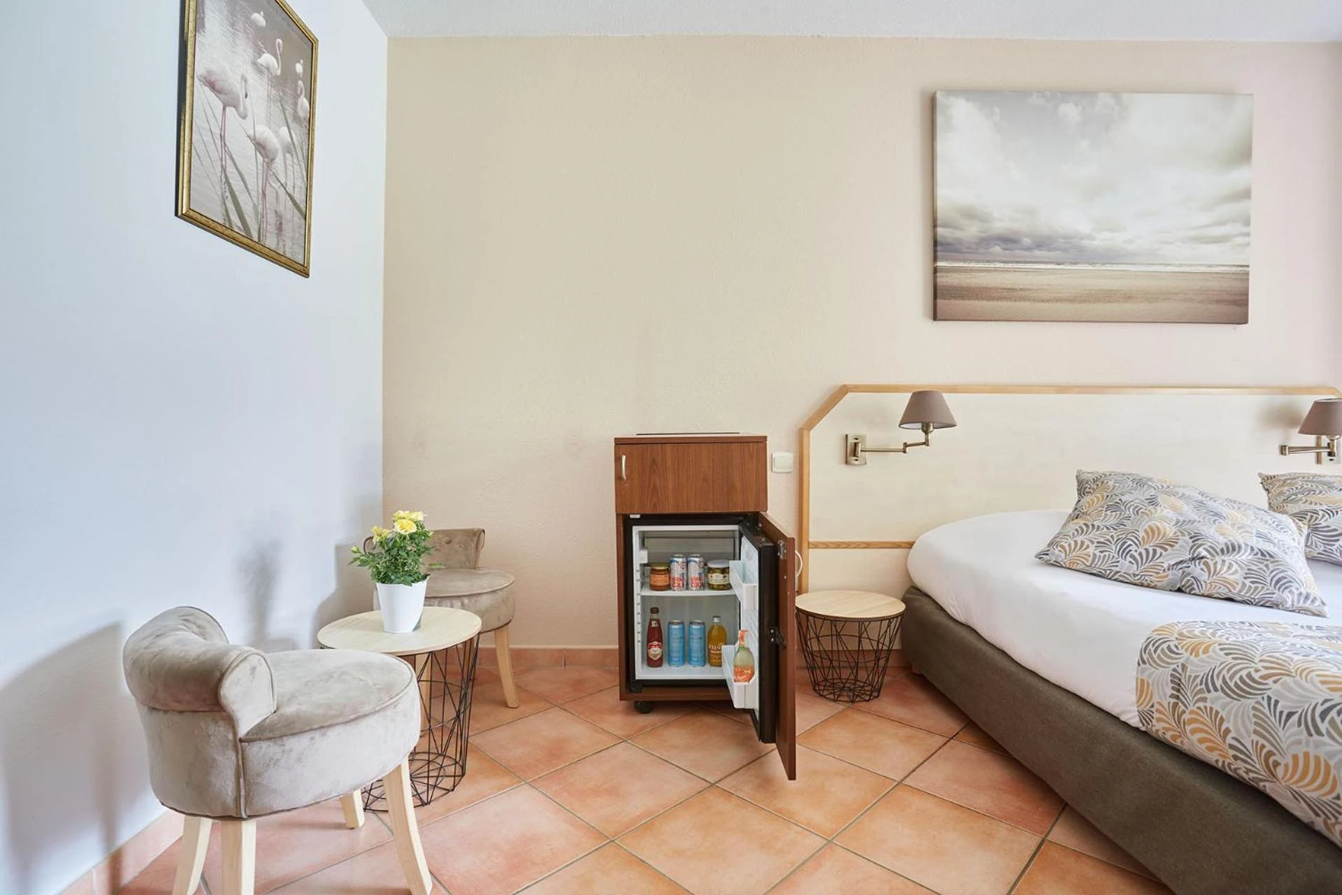 Chambre disponible pour un séminaire d'entreprise à Logis Hôtel Le Rodin - Arles