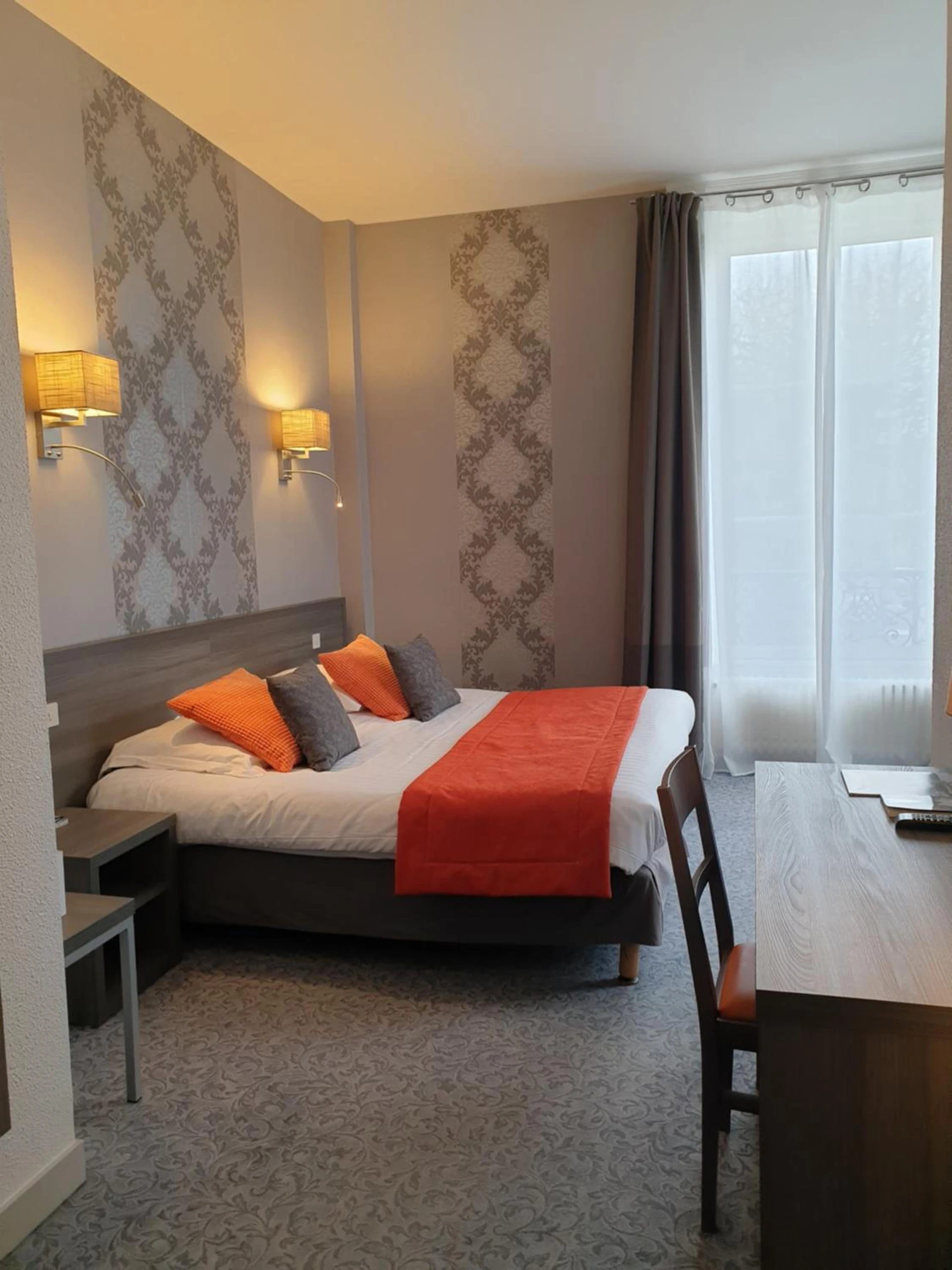 Magnifique chambre pour un séminaire d'entreprise à Hôtel Le Rohan Charme et Caractère - Pontivy
