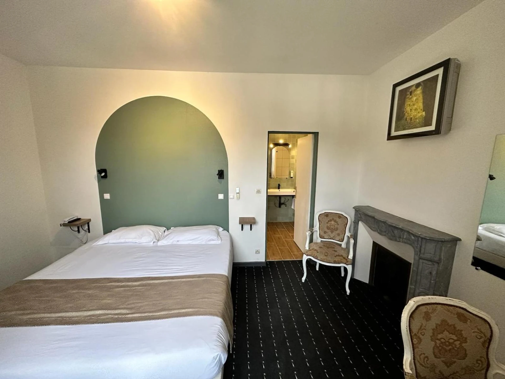 Chambre disponible pour un séminaire d'entreprise à Logis Hôtel -Spa-Restaurant Le Saint Antoine - Lamarche-sur-Saône