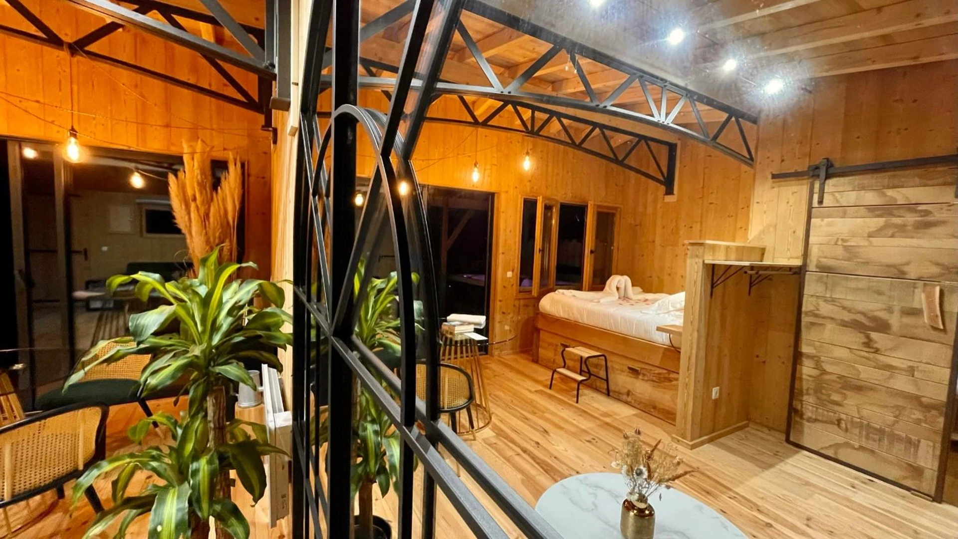 Chambre disponible pour un séminaire d'entreprise à Logis Hôtel -Spa-Restaurant Le Saint Antoine - Lamarche-sur-Saône