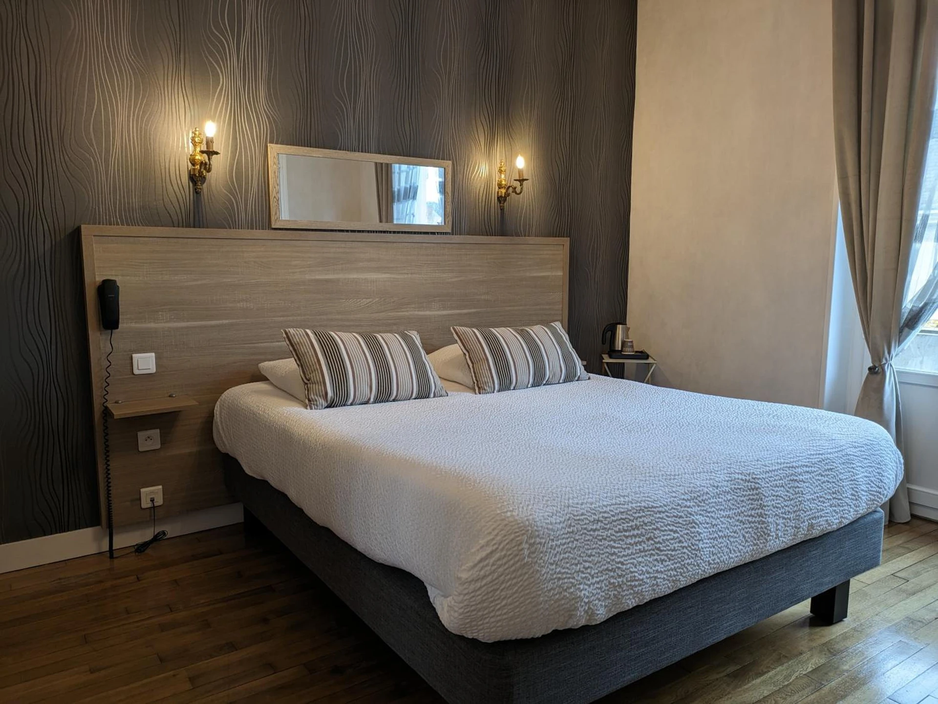 Chambre disponible pour un séminaire d'entreprise à Logis Hôtel Le Saint Florent - Mont-près-Chambord
