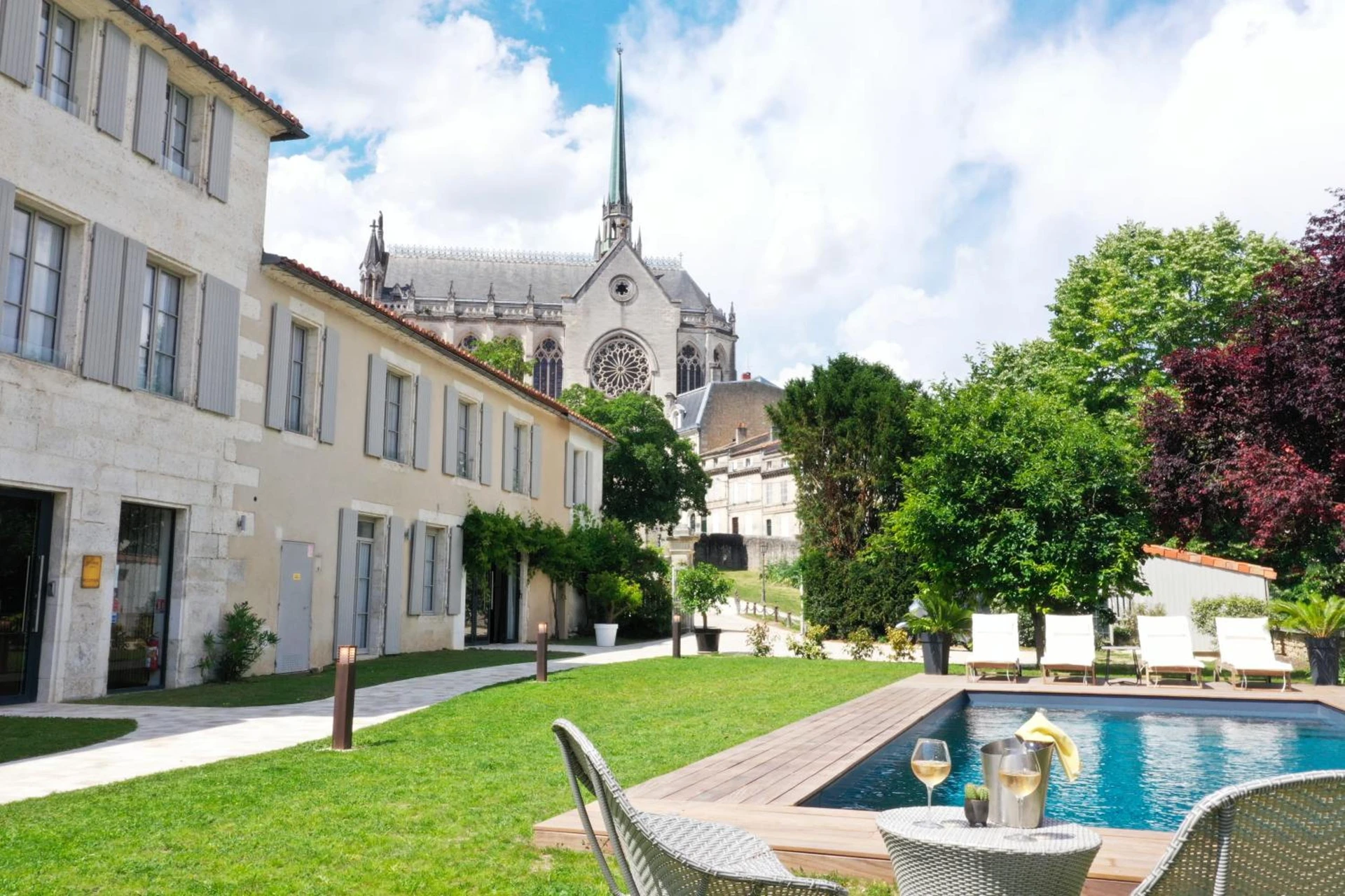 Organiser un séminaire d'entreprise : Hotel Le Saint Gelais à angouleme
