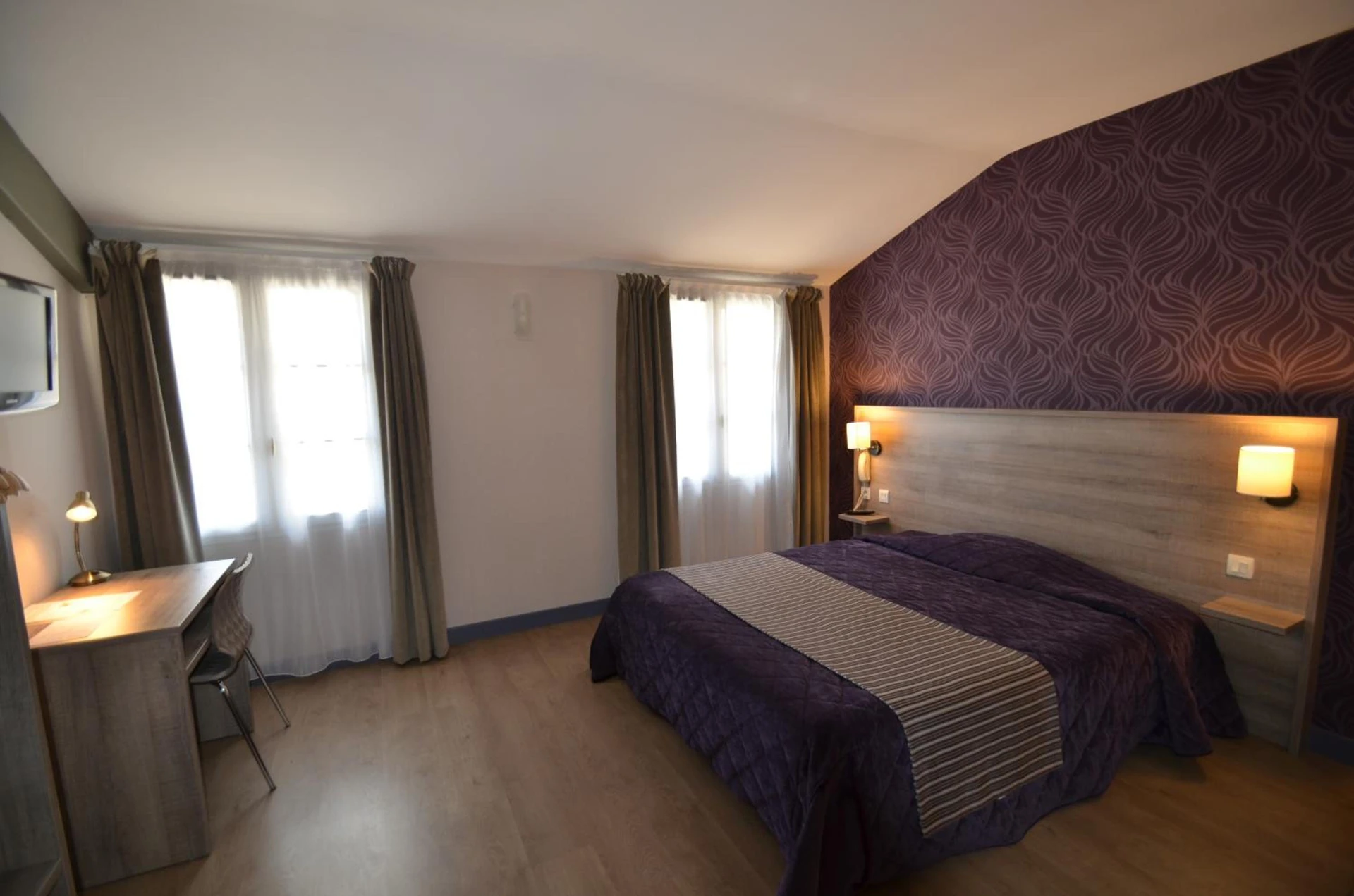 Organiser un séminaire d'entreprise : Logis Hôtel Le Saint Georges à vivonne