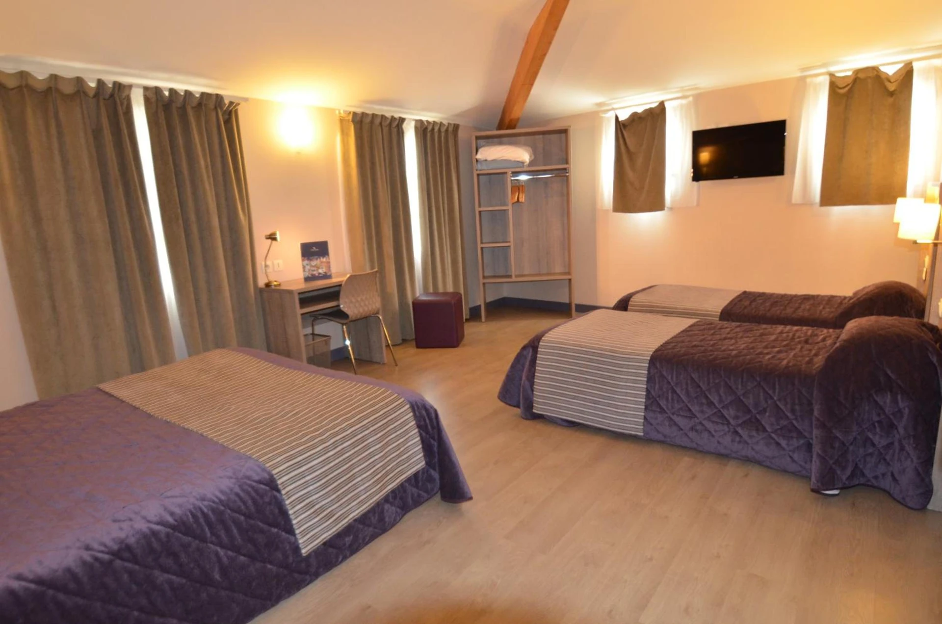 Organiser un séminaire d'entreprise : Logis Hôtel Le Saint Georges à vivonne
