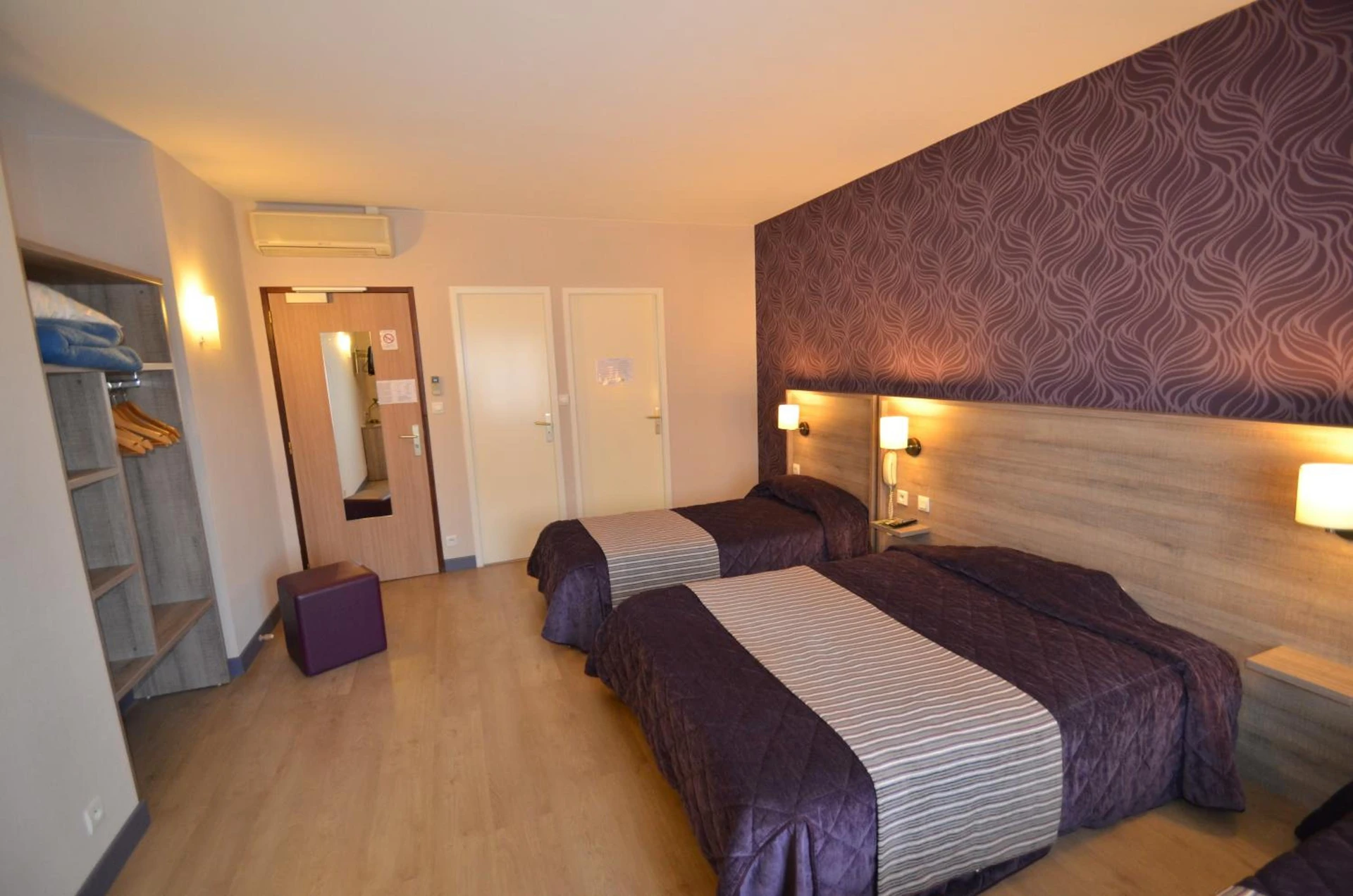 Chambre disponible pour un séminaire d'entreprise à Logis Hôtel Le Saint Georges - Vivonne