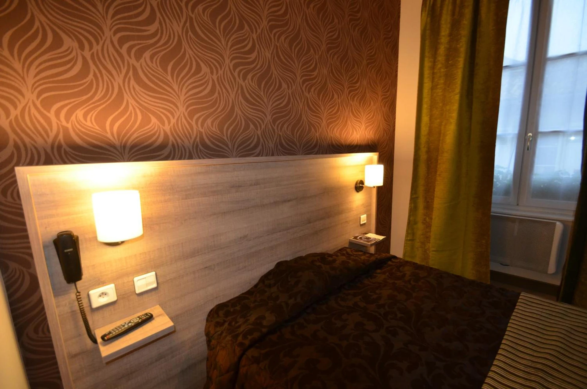Chambre disponible pour un séminaire d'entreprise à Logis Hôtel Le Saint Georges - Vivonne