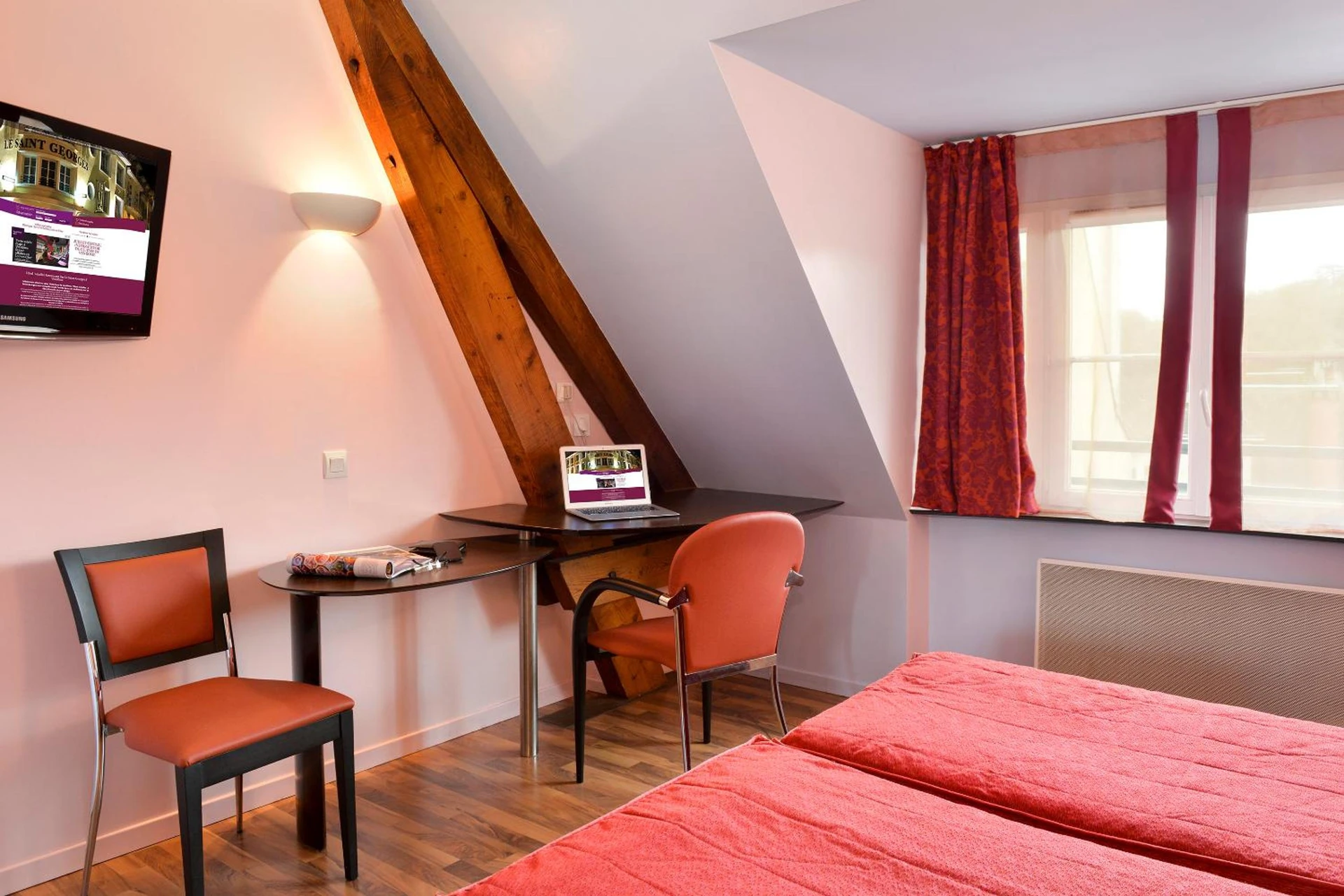 Chambre disponible pour un séminaire d'entreprise à Logis Hôtels Le Saint Georges - Vendôme
