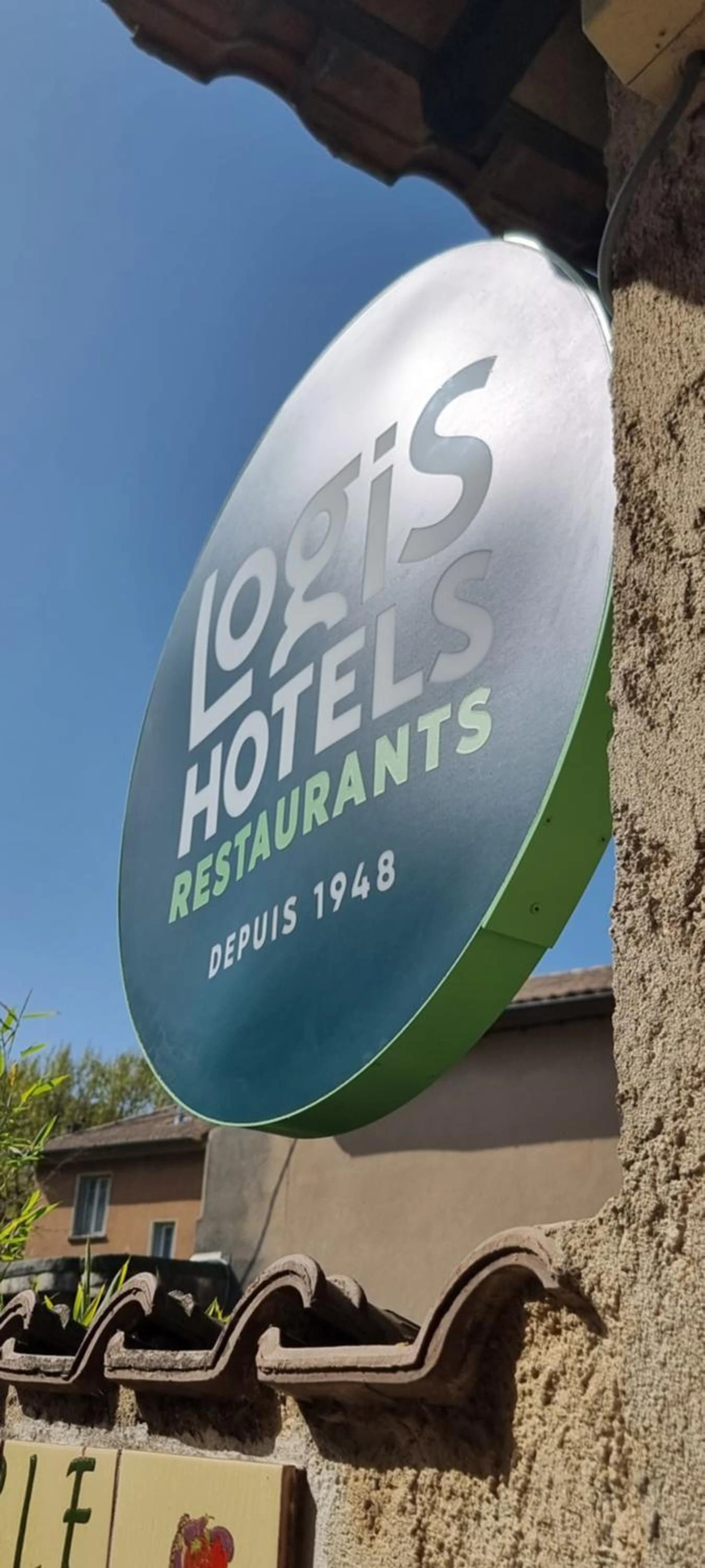 Organiser un séminaire d'entreprise : Logis Hôtels Le Saint Marc à mollans-sur-ouveze