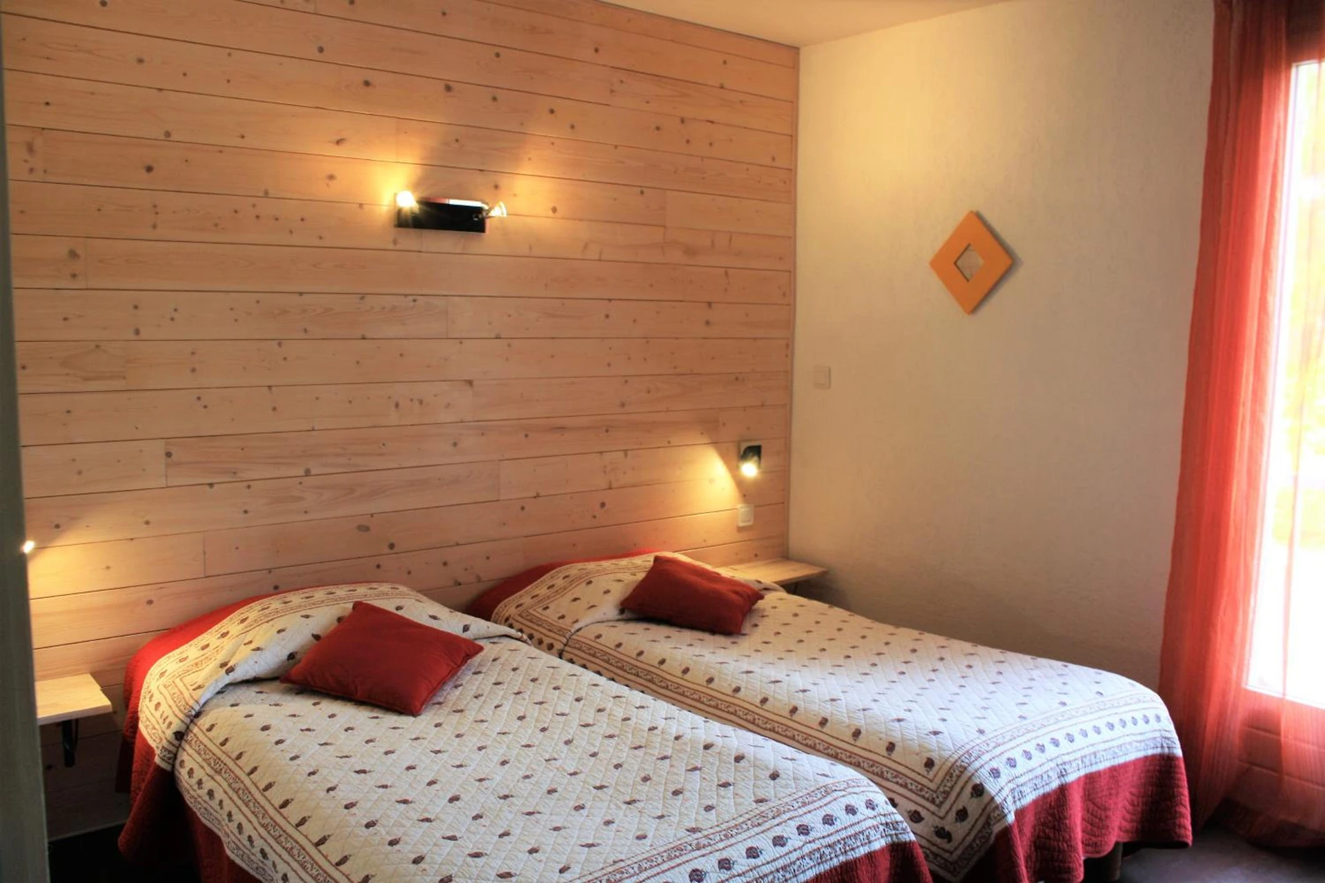 Organiser un séminaire d'entreprise : Logis Hôtels Le Saint Marc à mollans-sur-ouveze