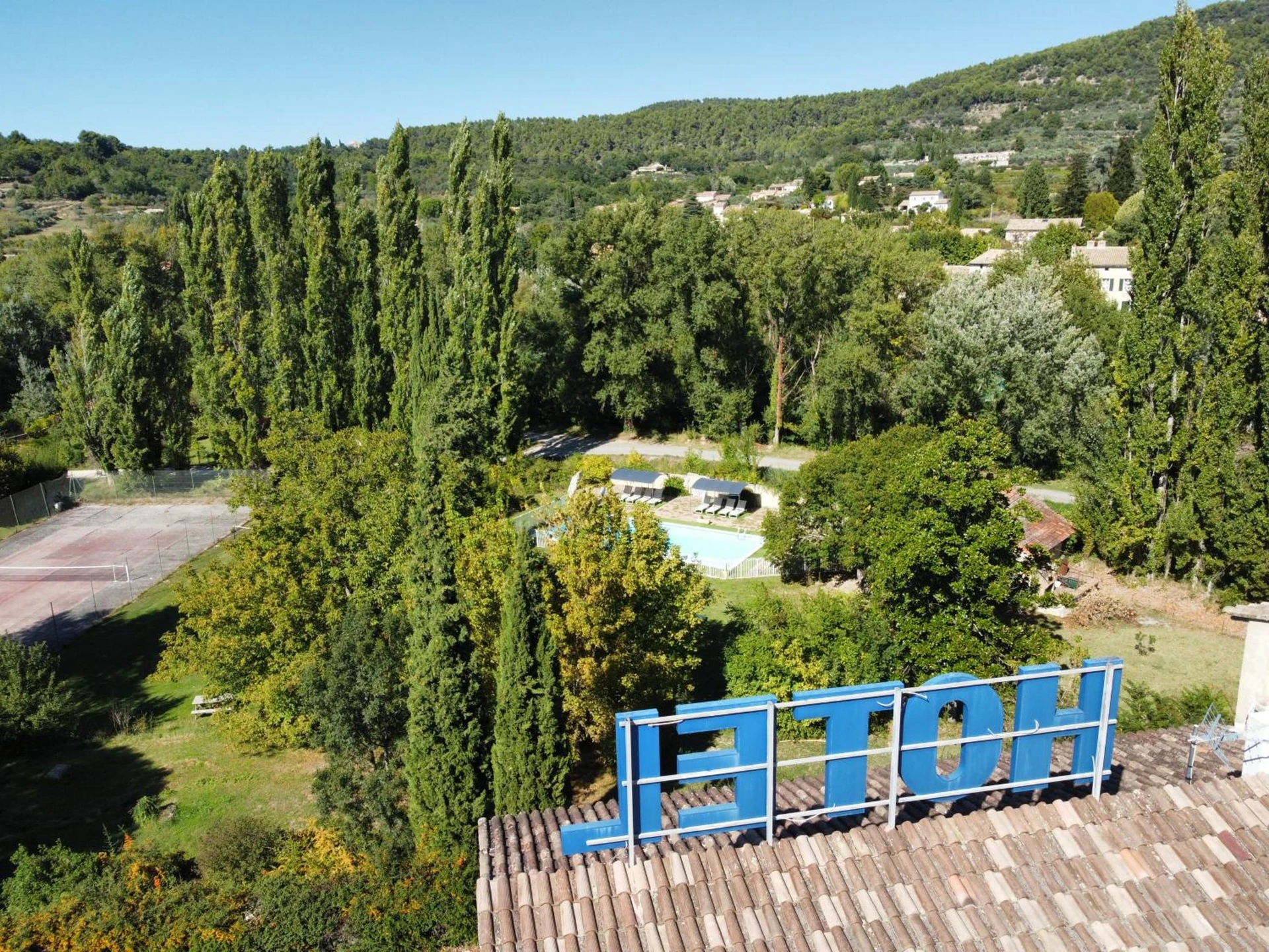 Organiser un séminaire d'entreprise : Logis Hôtels Le Saint Marc à mollans-sur-ouveze