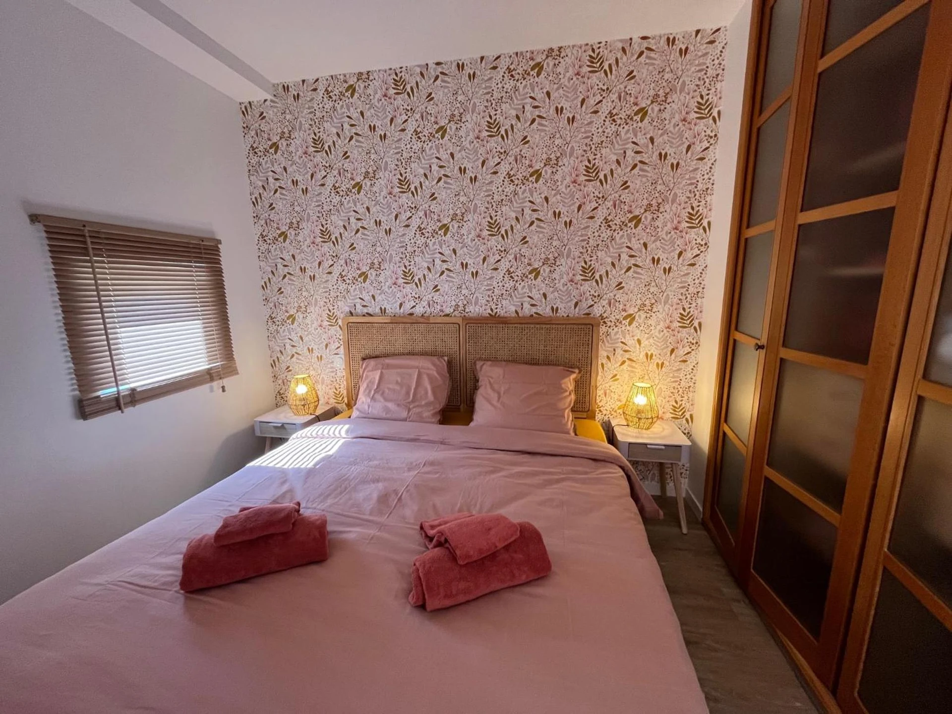 Chambre disponible pour un séminaire d'entreprise à La Tour Saint-Nicolas - La Rochelle