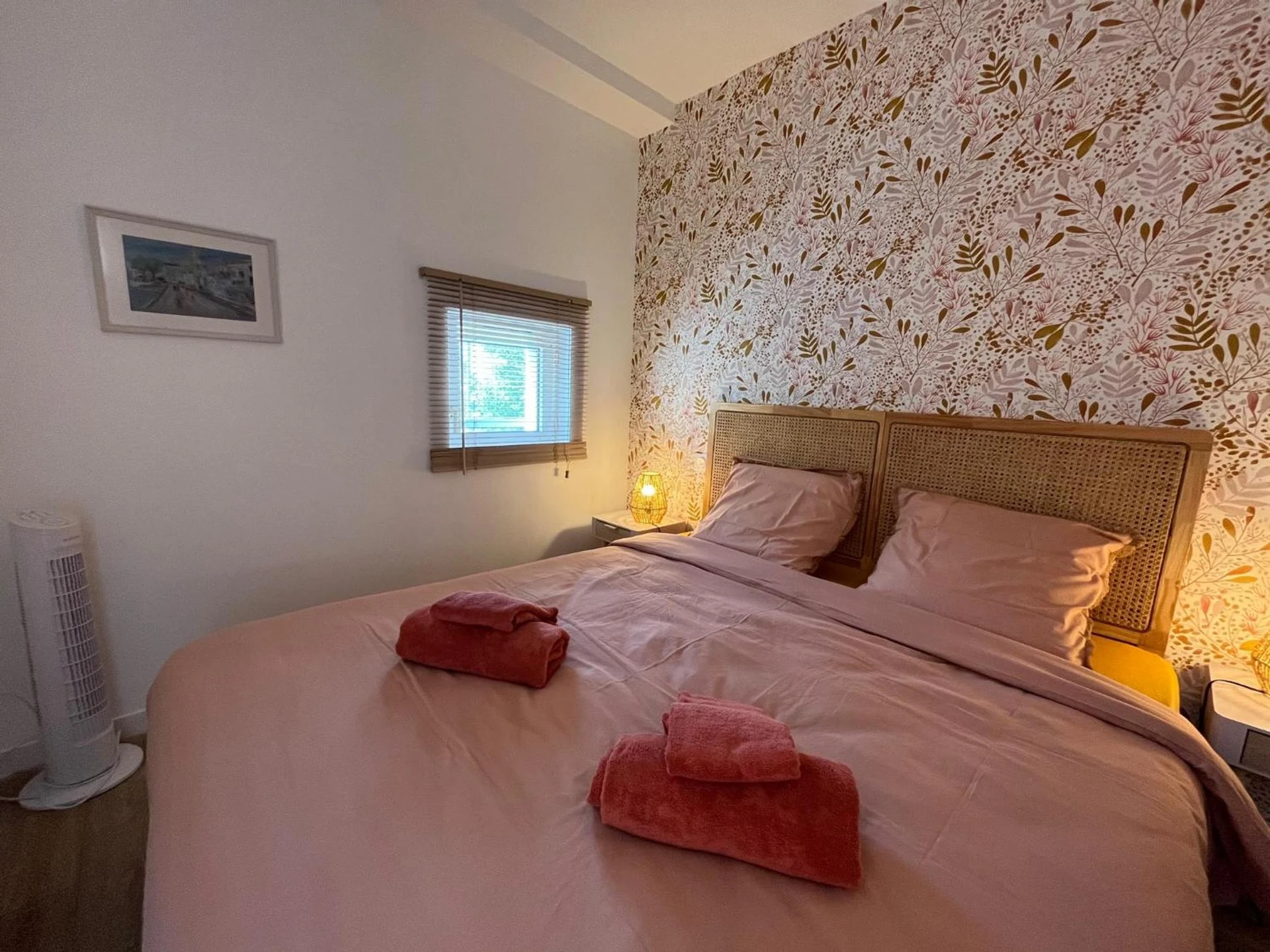 Chambre disponible pour un séminaire d'entreprise à La Tour Saint-Nicolas - La Rochelle