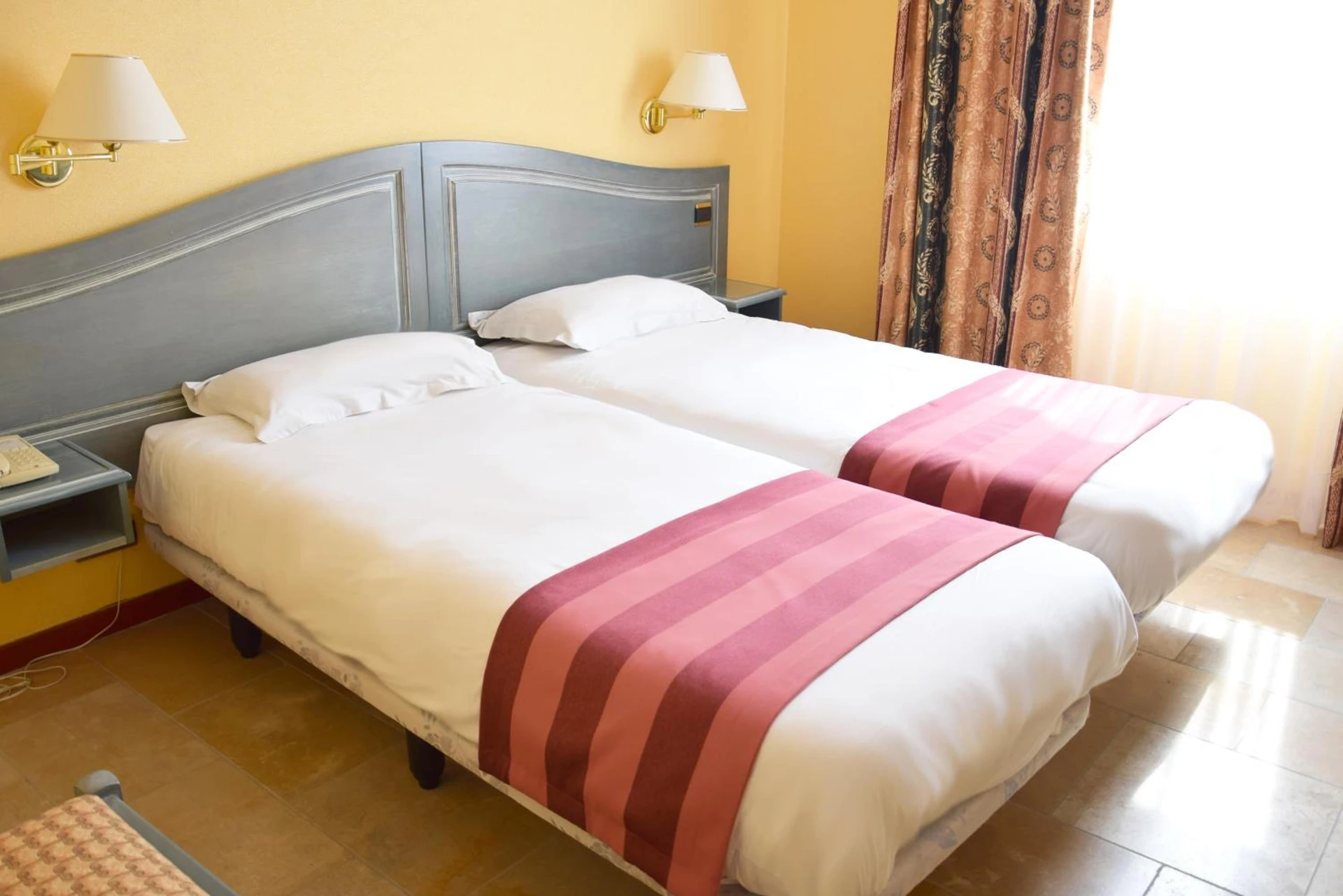 Chambre disponible pour un séminaire d'entreprise à Logis Le Saint Nicolas - Bar-sur-Aube