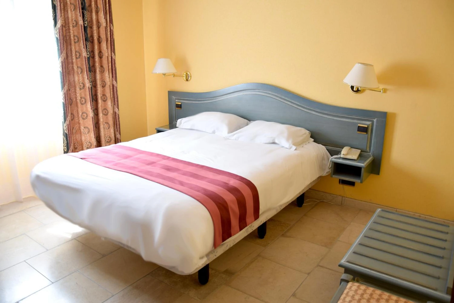 Magnifique chambre pour un séminaire d'entreprise à Logis Le Saint Nicolas - Bar-sur-Aube