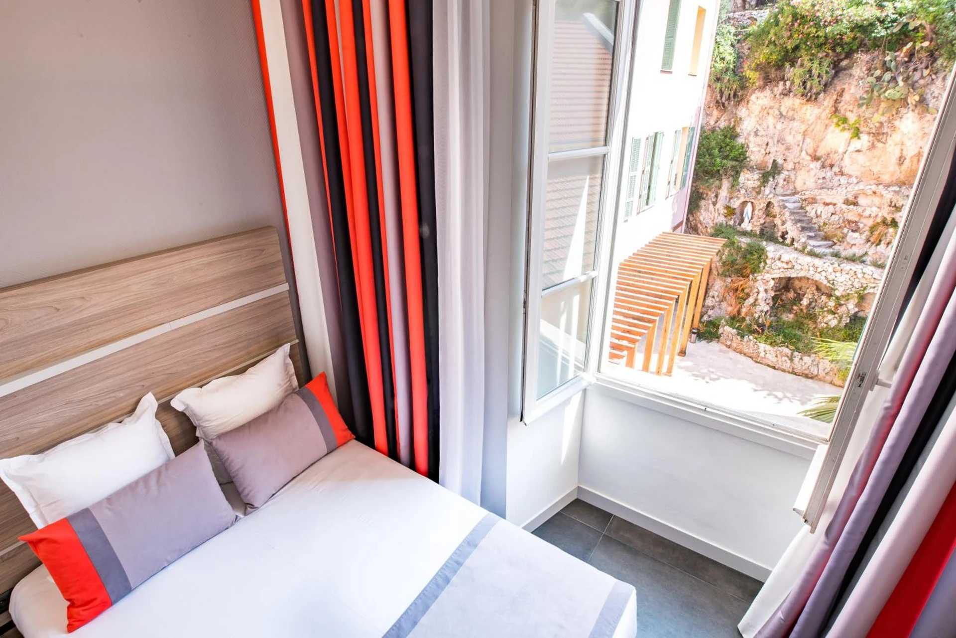Chambre disponible pour un séminaire d'entreprise à Hotel Le Saint Paul - Nice