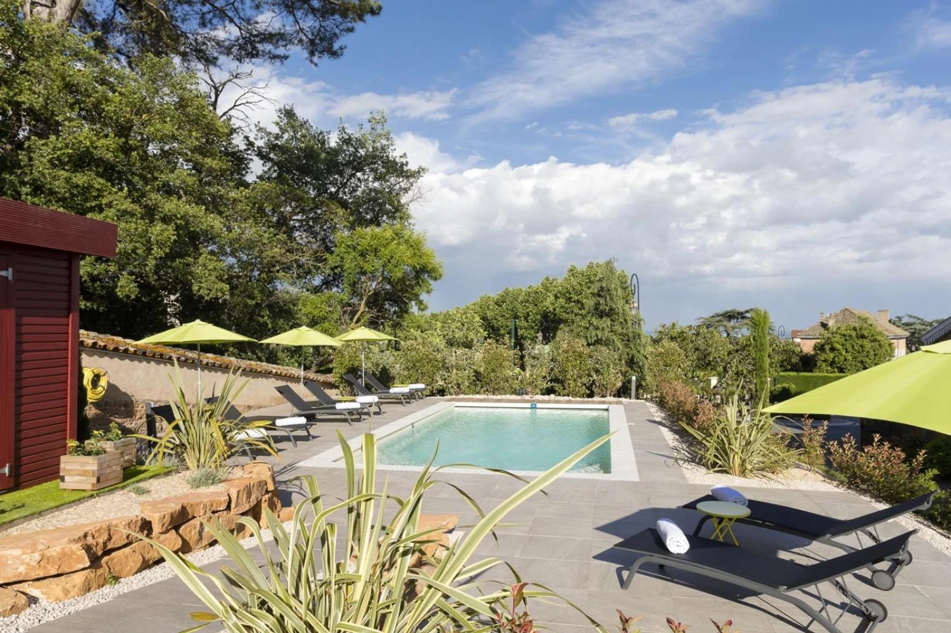 Organiser un séminaire d'entreprise : Contact Hôtels Le Savigny & Spa à blace